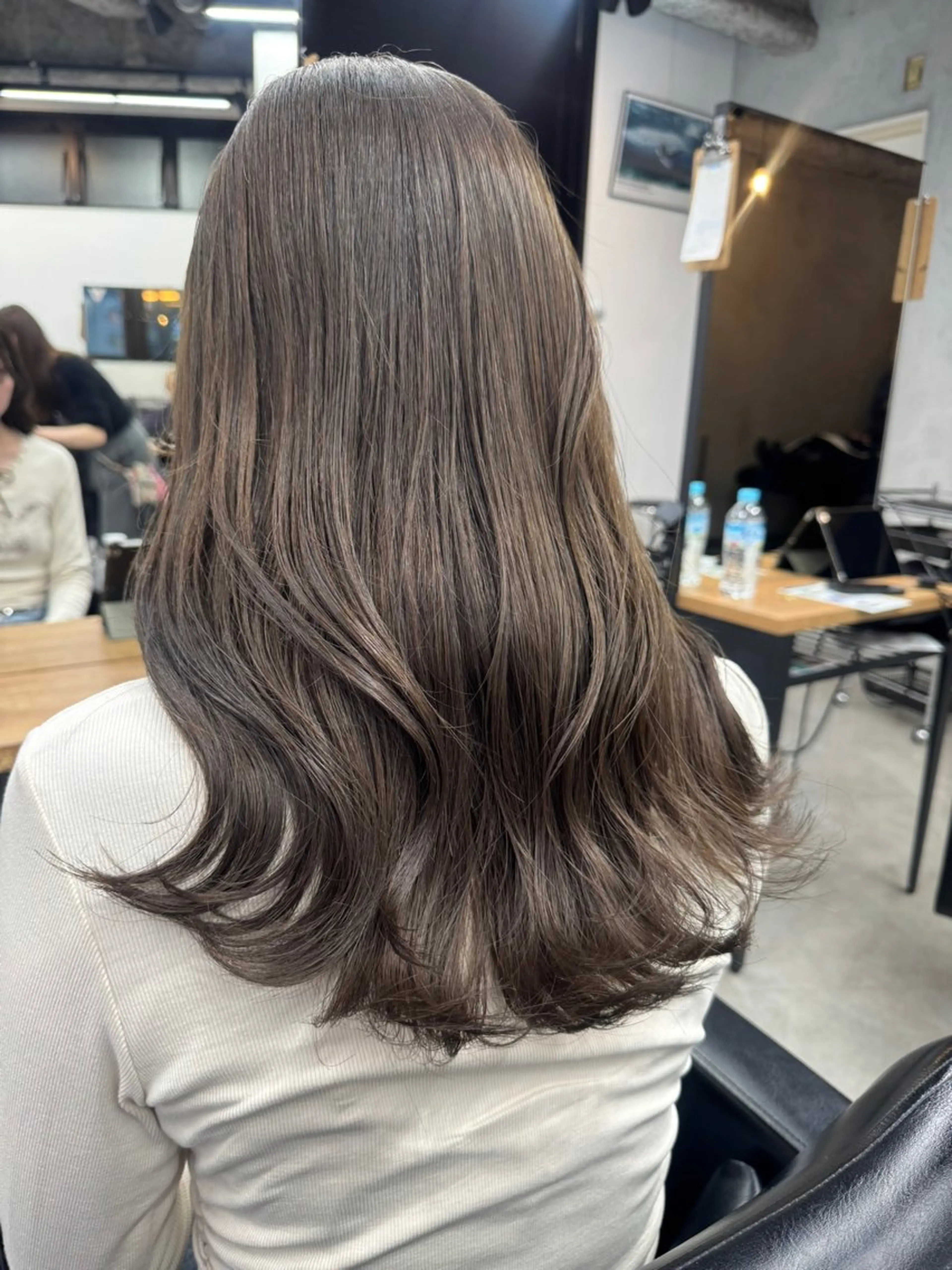 ミディアム カラー ヘアカラー トリートメント Rico / bob/グレージュのヘアスタイル