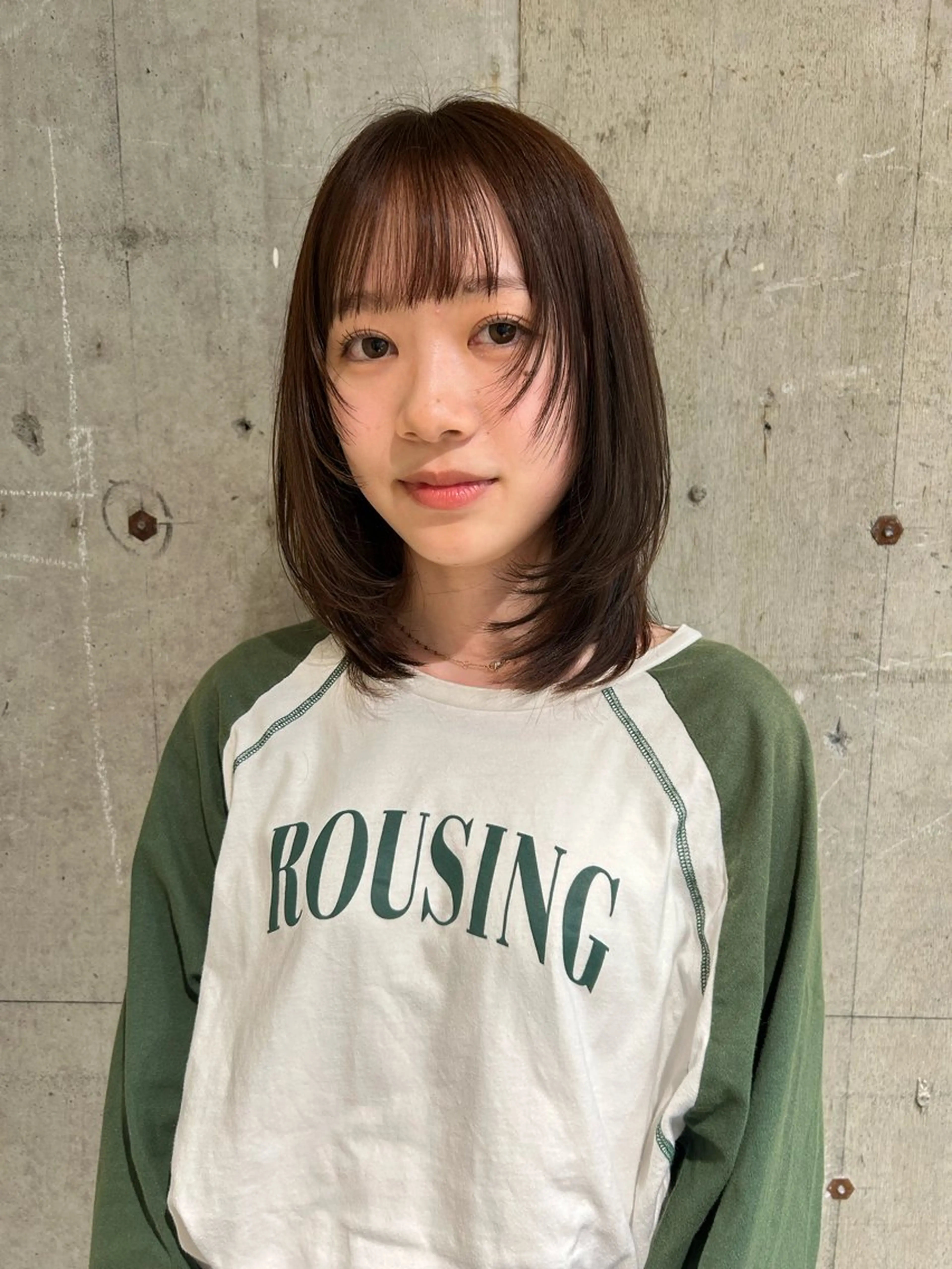 ミディアム カラー アッシュ アッシュブラウン ブラウンカラー レイヤーカット カット ヘアカラー ボブレイヤー/ カラー診断/Amiのヘアスタイル