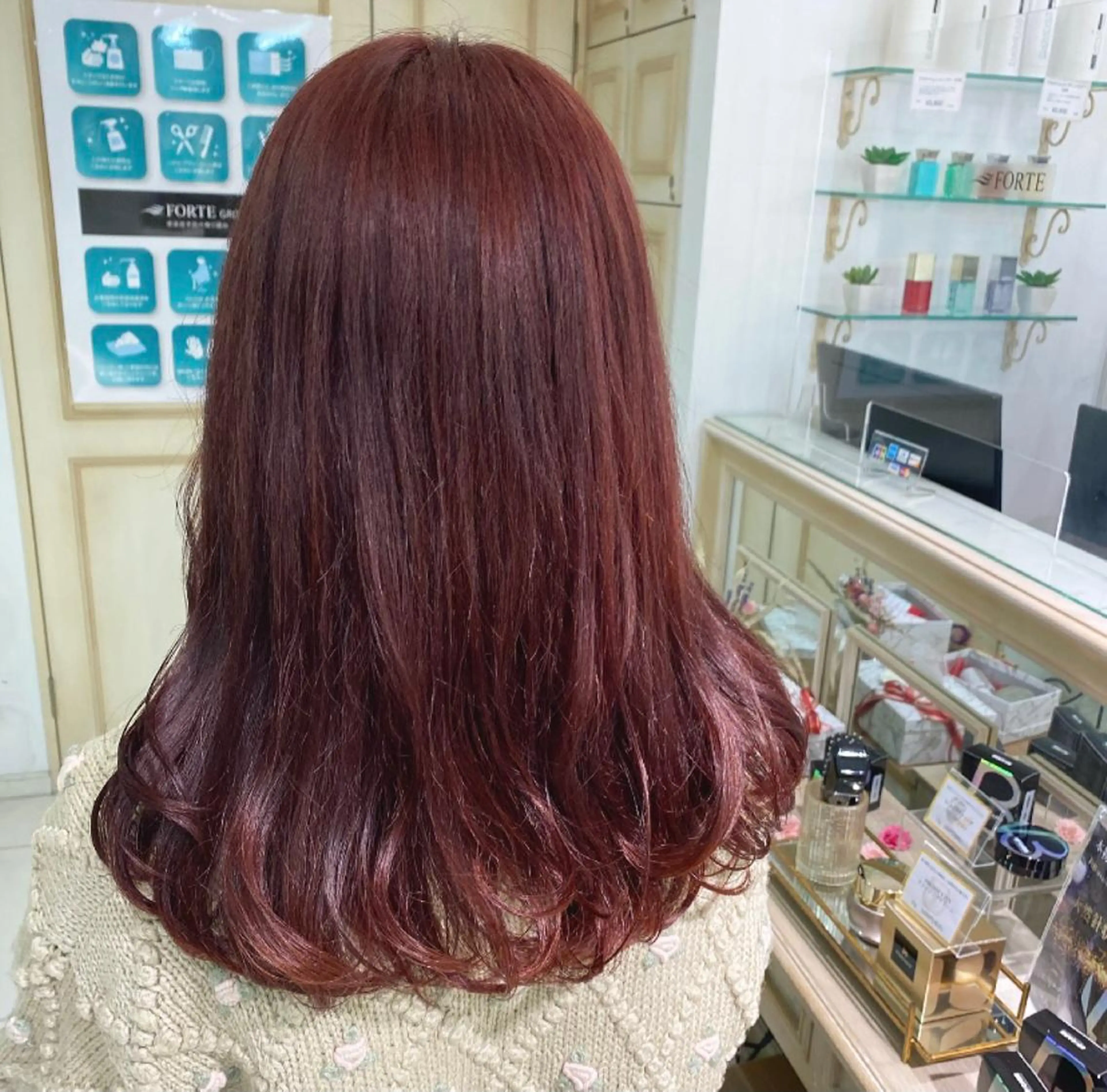 セミロング カラー ヘアアレンジ 透明感カラー 古山 結季🌙🖤のヘアスタイル