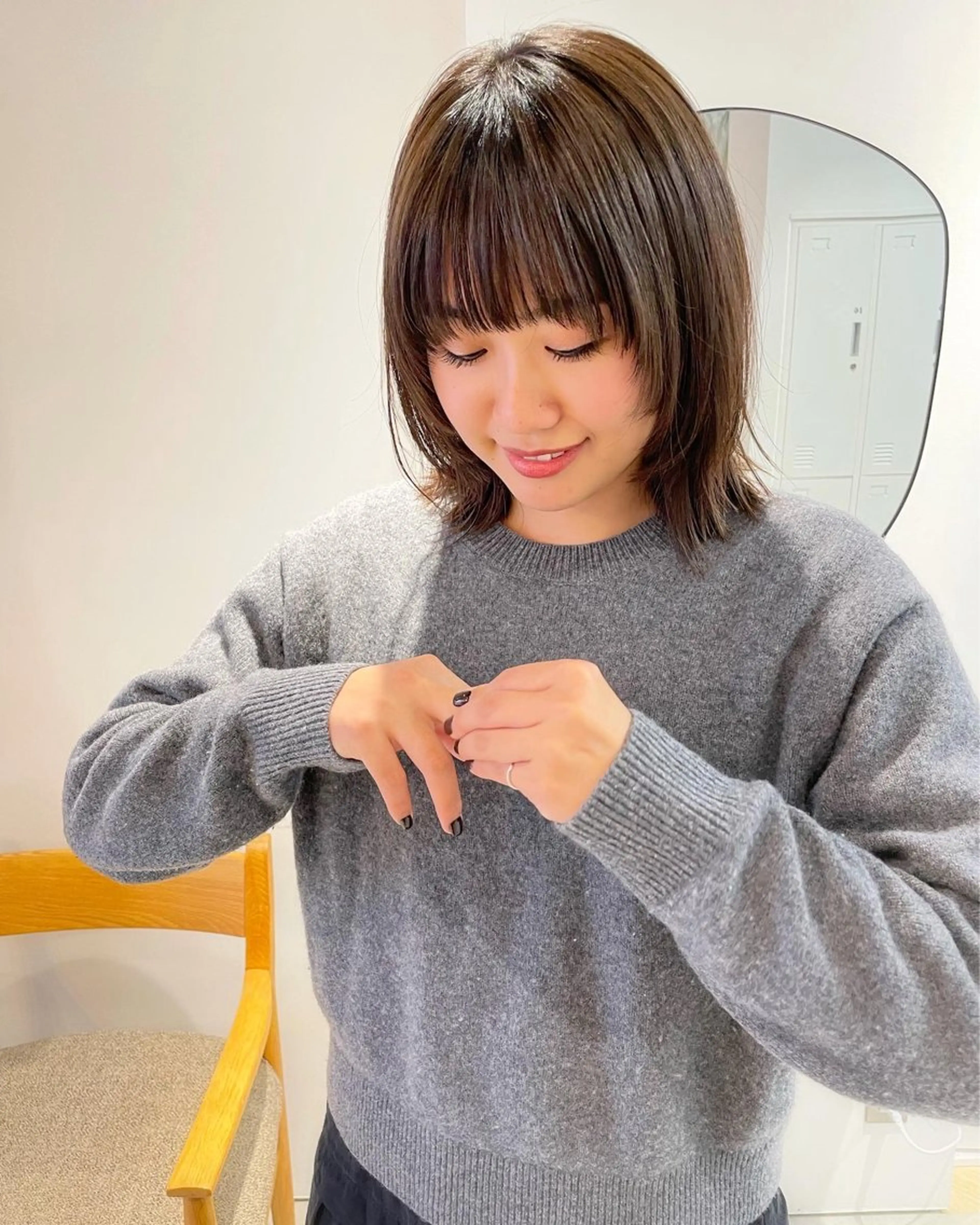 ミディアム 箱崎 凪沙のヘアスタイル