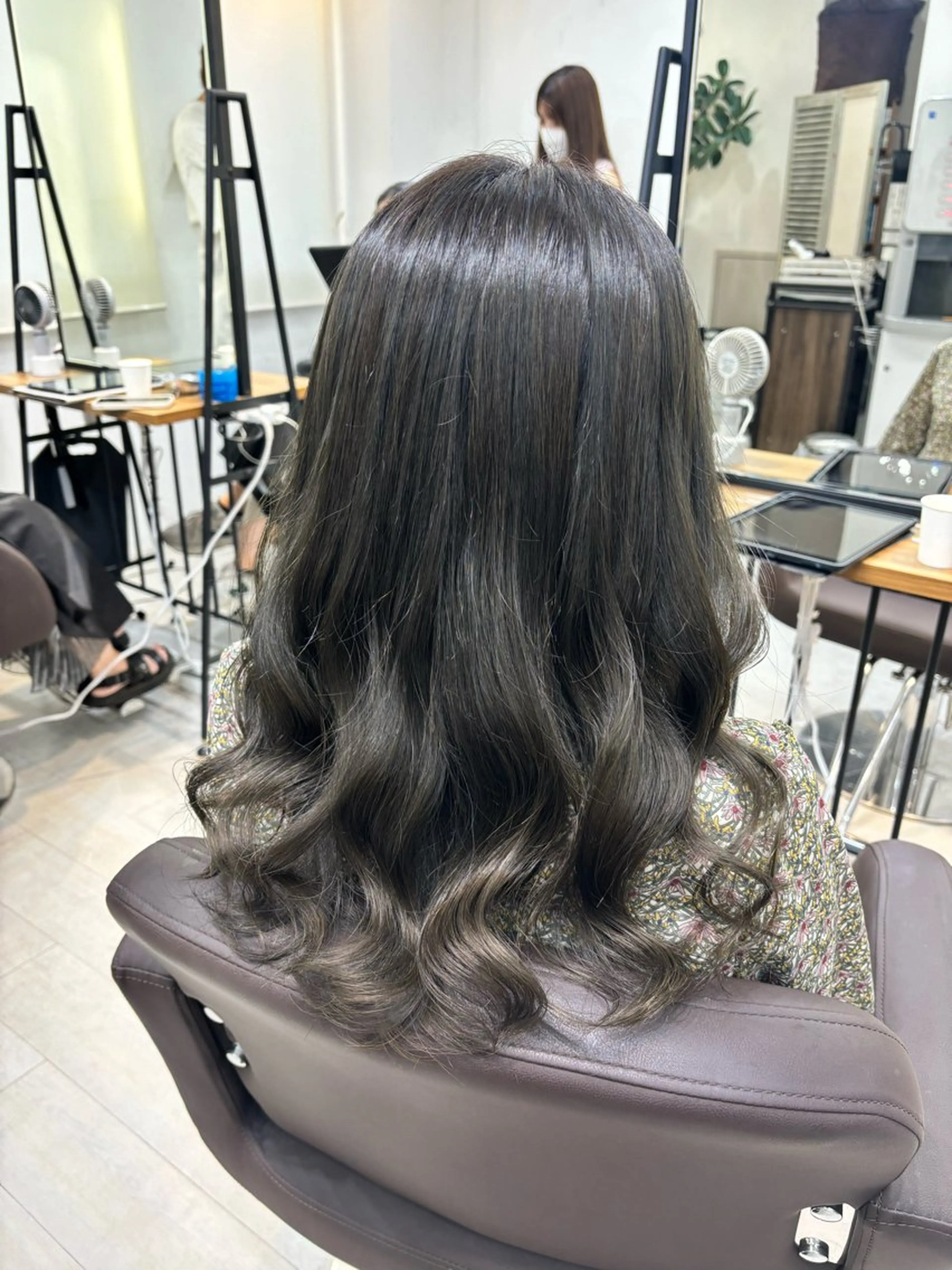 ロング カット ヘアカラー トリートメント 🪞透明感カラー🫧 縮毛矯正🥇かずきのヘアスタイル