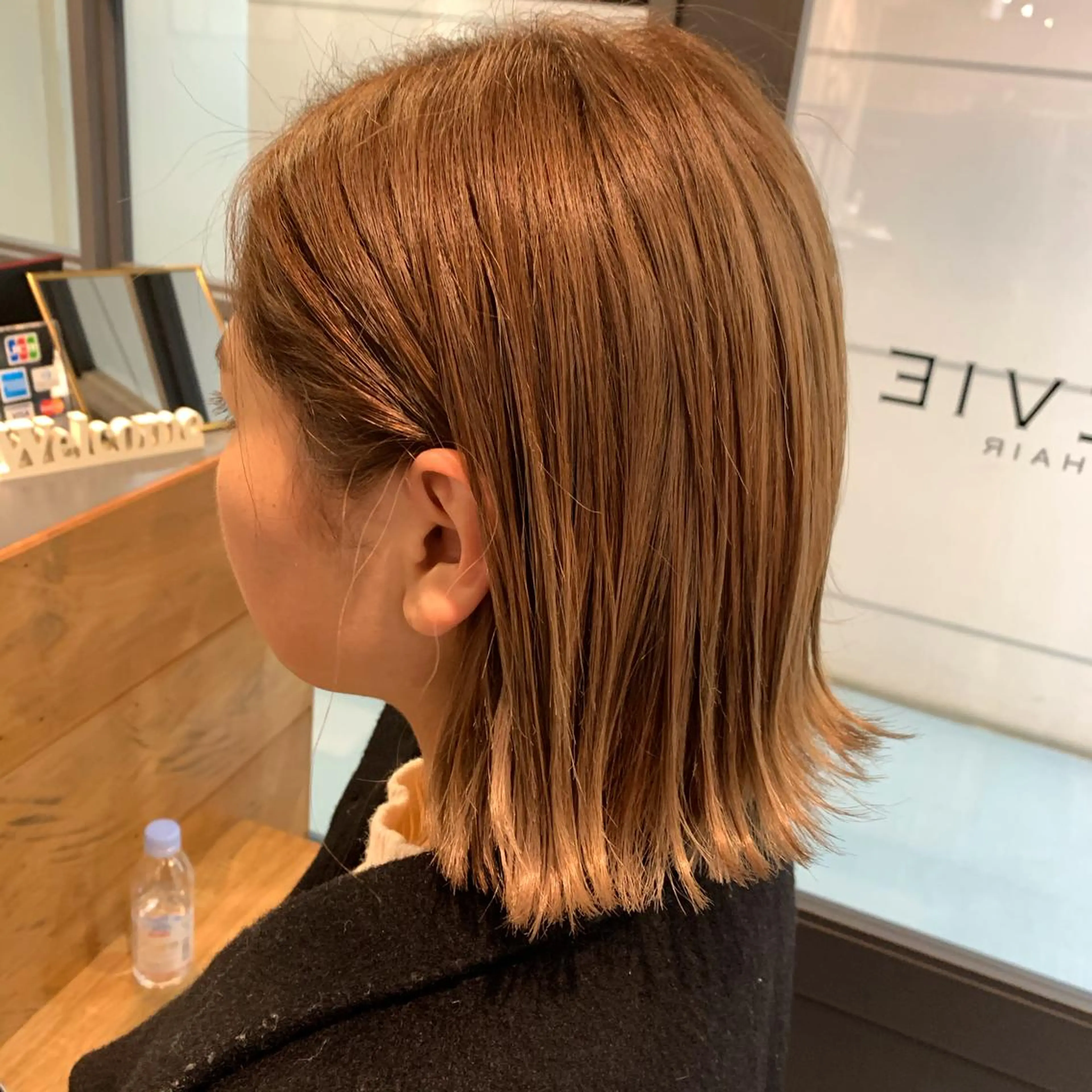 ショート カラー ベージュカラー オレンジ オレンジベージュ 韓国風ヘア UMEDA FIGAROのヘアスタイル