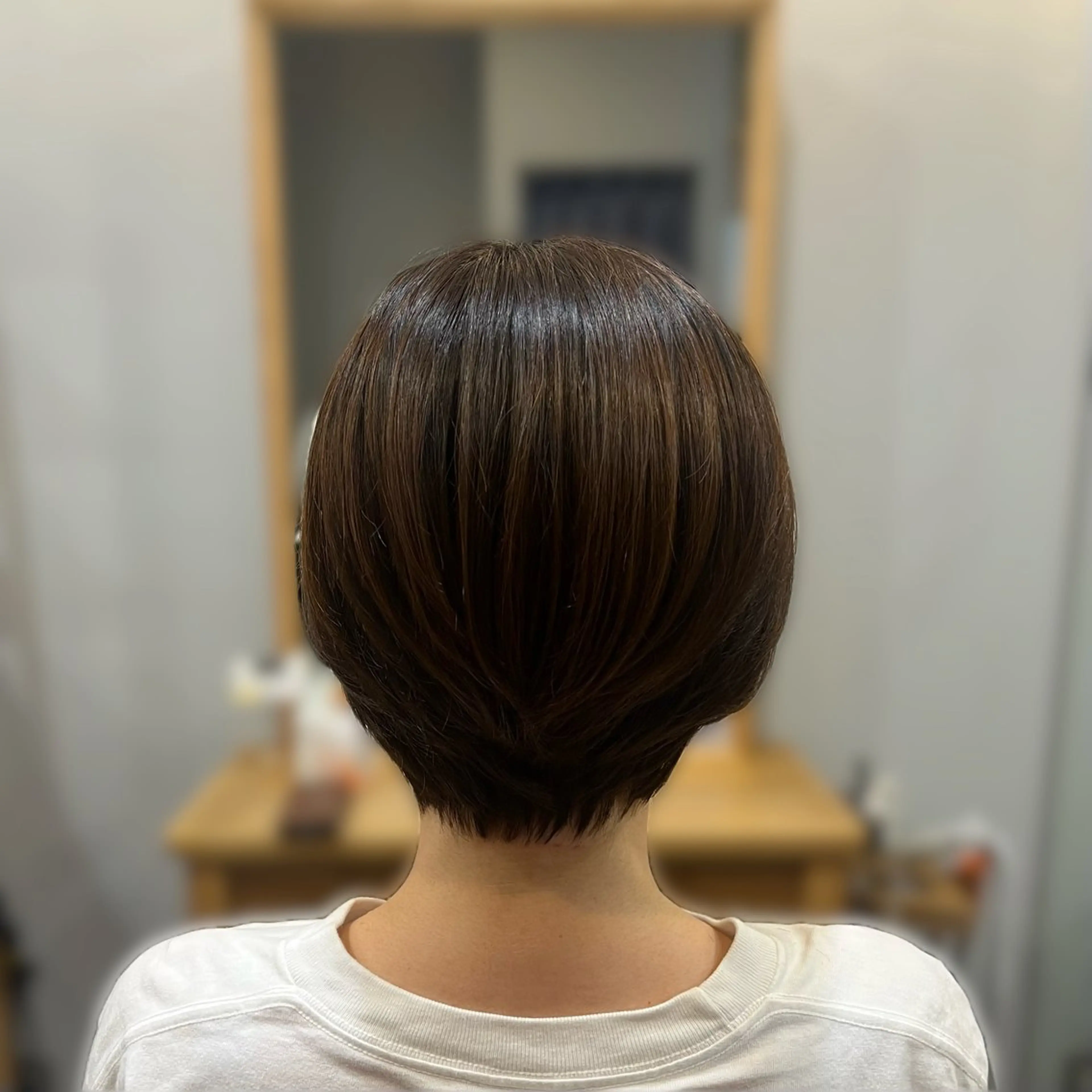 ショート カット 🌸 飯野 舞桜のヘアスタイル
