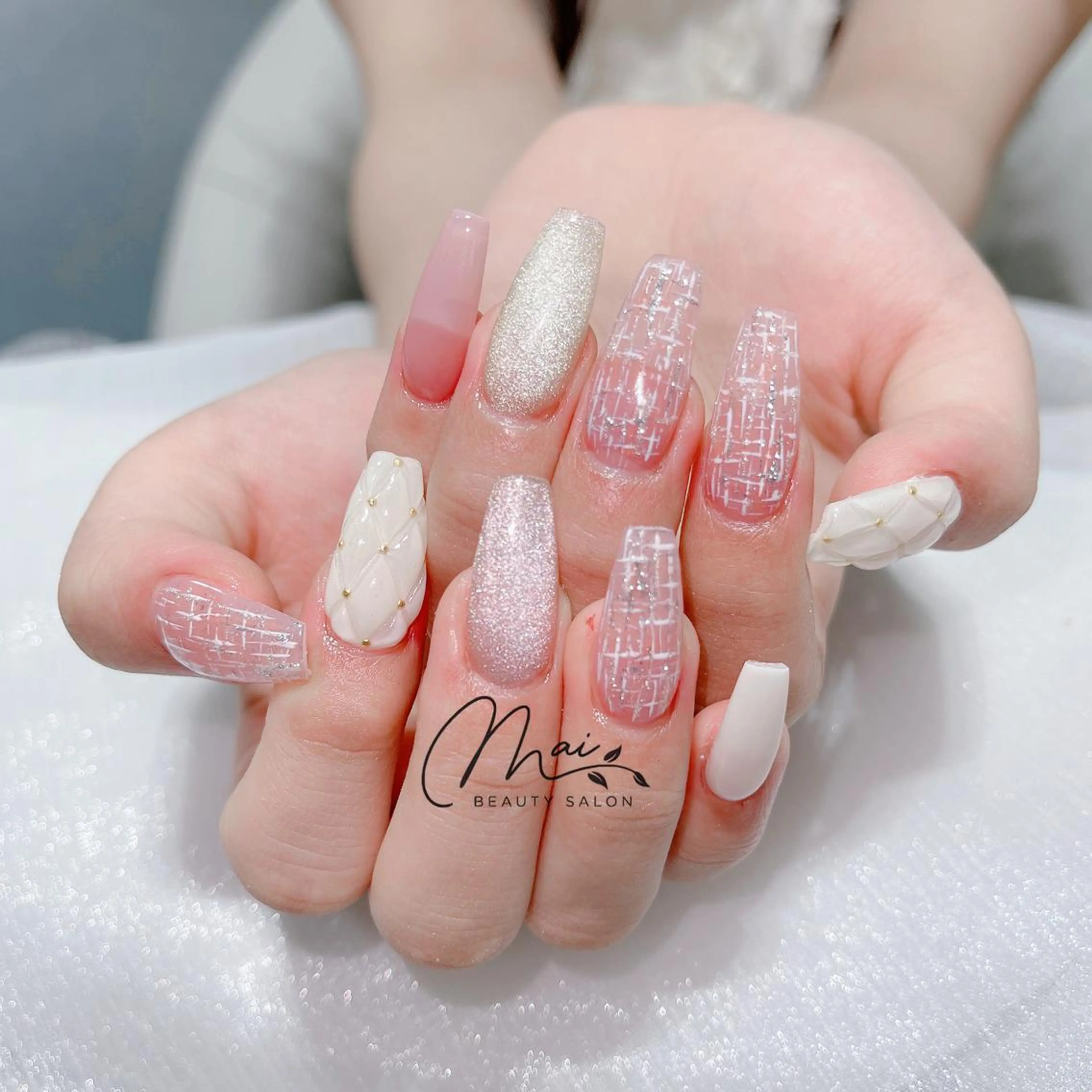 ネイル オーロラネイル 長さ出し フラッシュネイル フレンチネイル ジェルネイル MaiBeauty To  Toのネイルデザイン