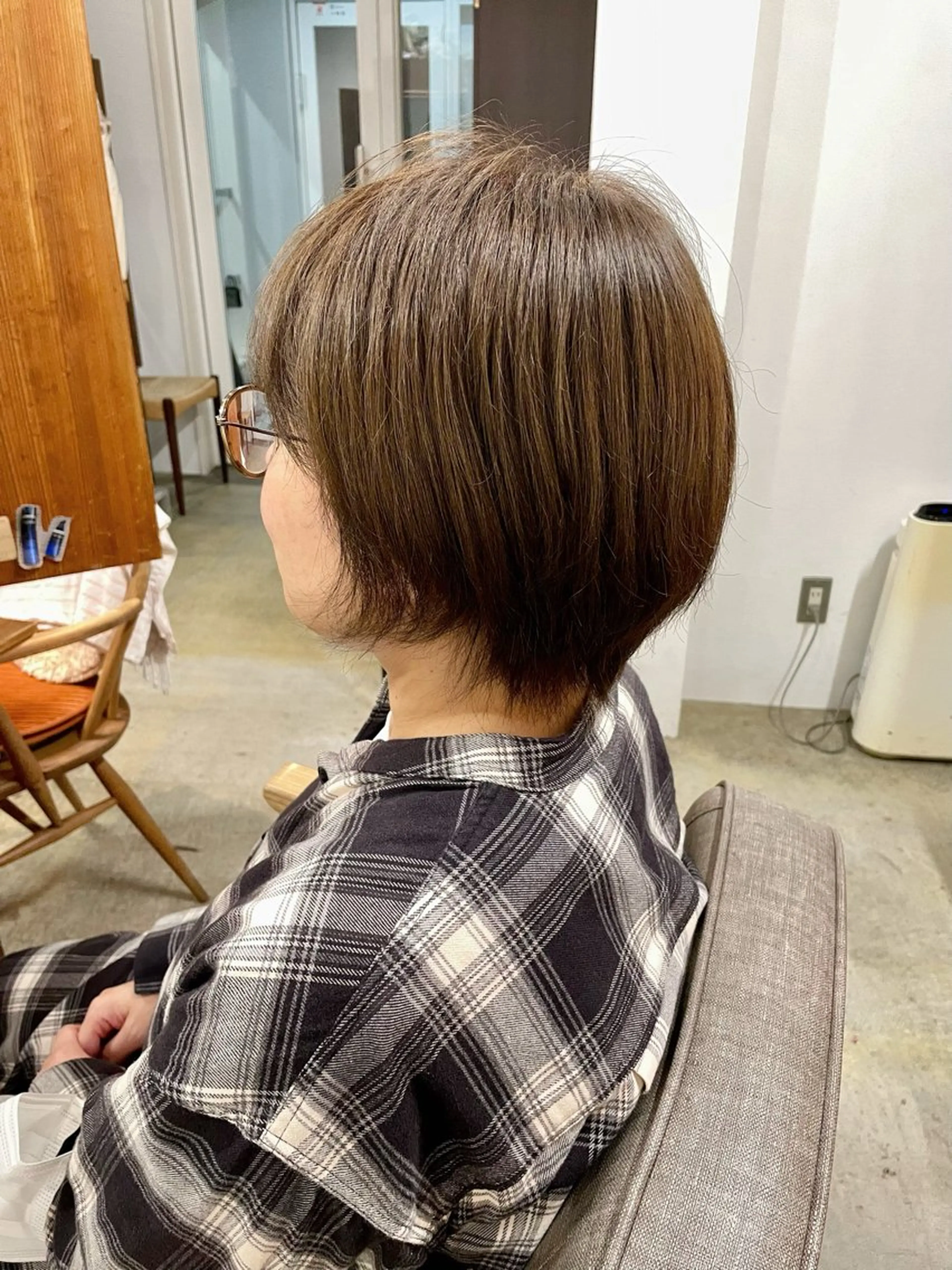 ショート カラー アッシュ ベージュカラー 透明感カラー 髪も心も健康に🤎 原亜希子のヘアスタイル