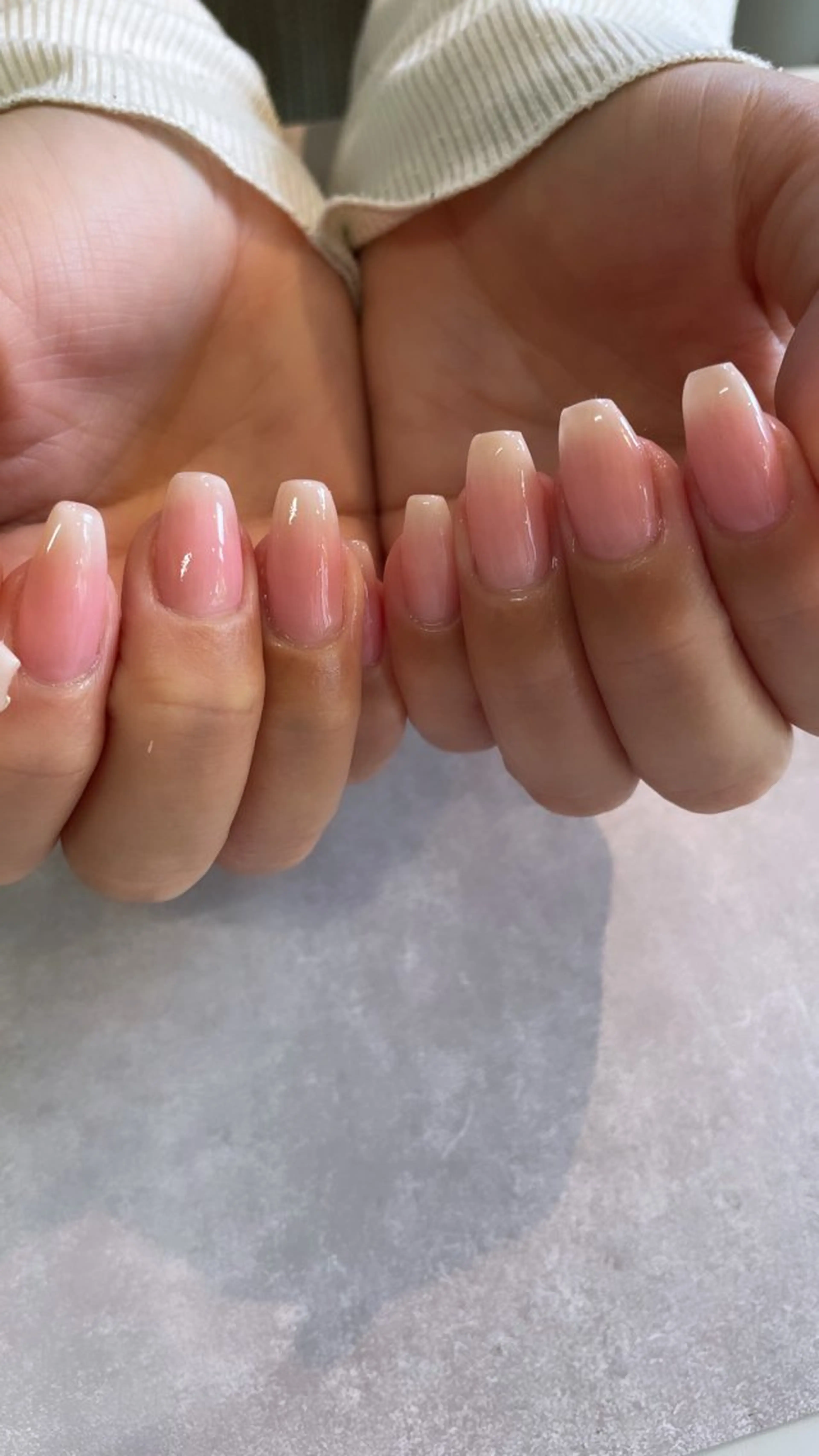 2色グラデーションネイル💅☆オフ込み☆の写真