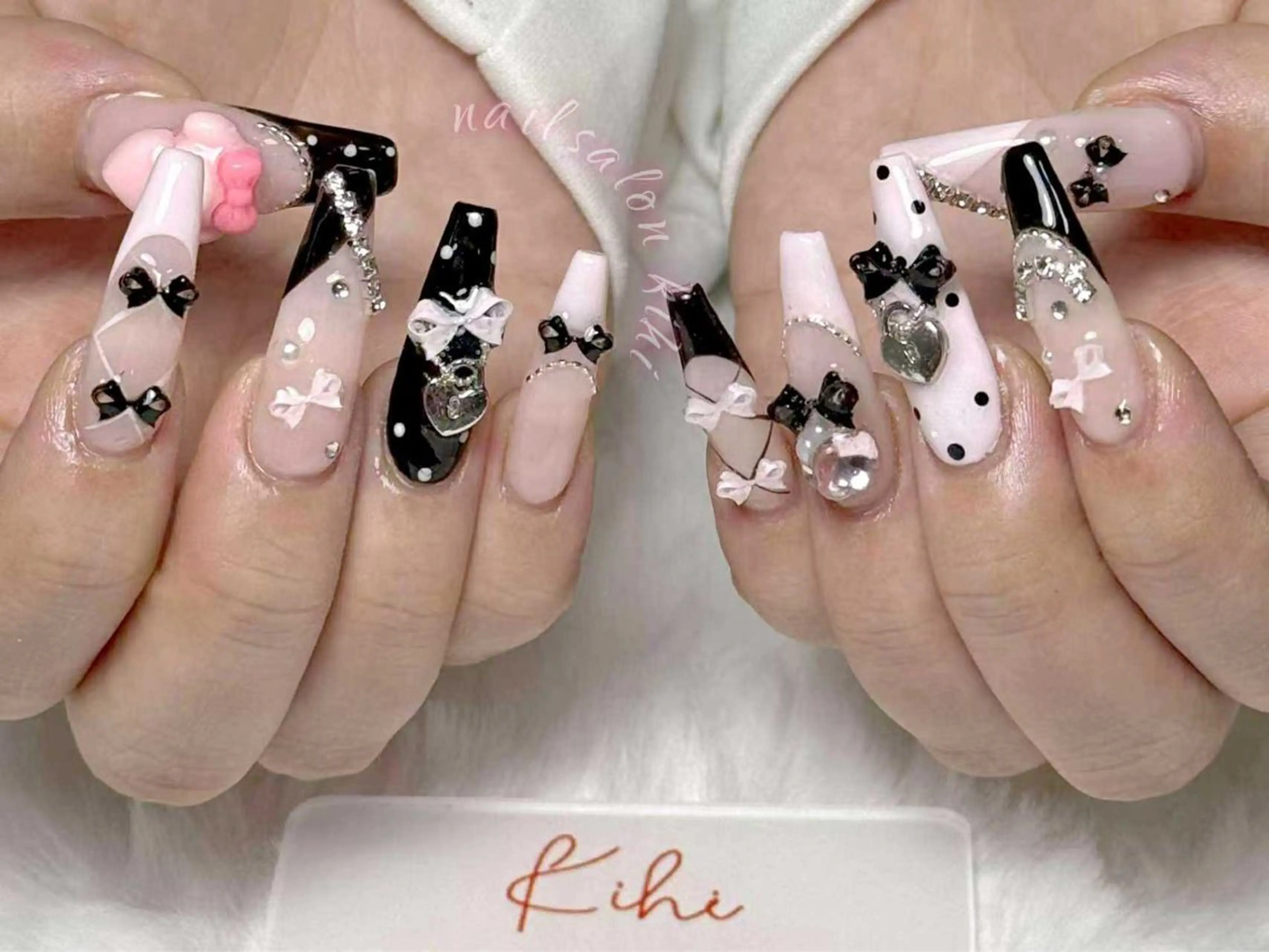 ネイル アートネイル フレンチネイル ジェルネイル グラデーション 韓国ネイル ハンドネイル ハンドケア さくら💮💮 【オフ無料】のネイルデザイン