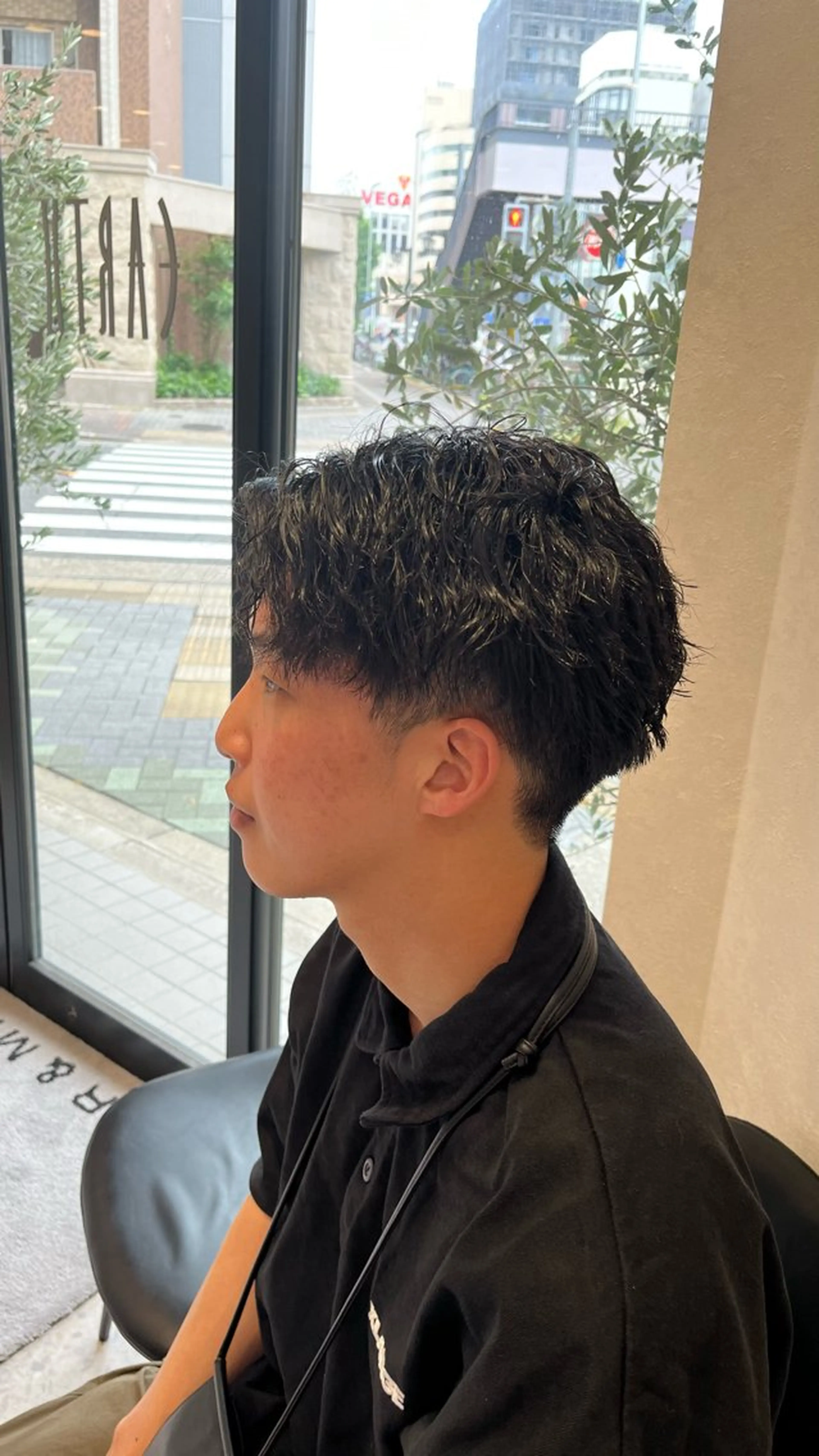 パーマ メンズ センターパート メンズパーマ ツイストスパイラルパーマ スパイラルパーマ 中屋 比呂のヘアスタイル