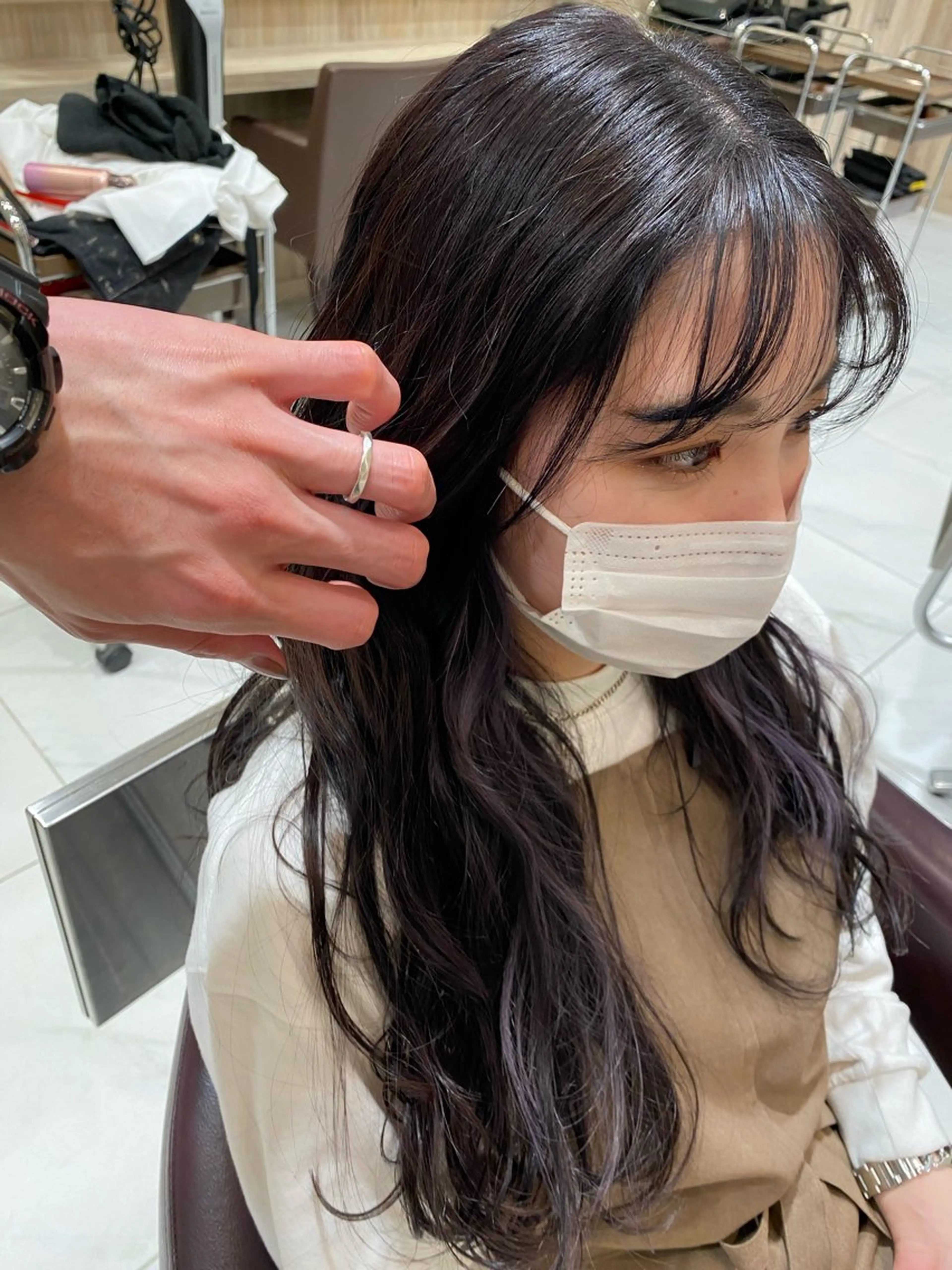 ロング カラー ブリーチ ケアブリーチ イヤリングカラー インナーカラー ラベンダーカラー グランデュール焼津 SEIRYU🐉のヘアスタイル