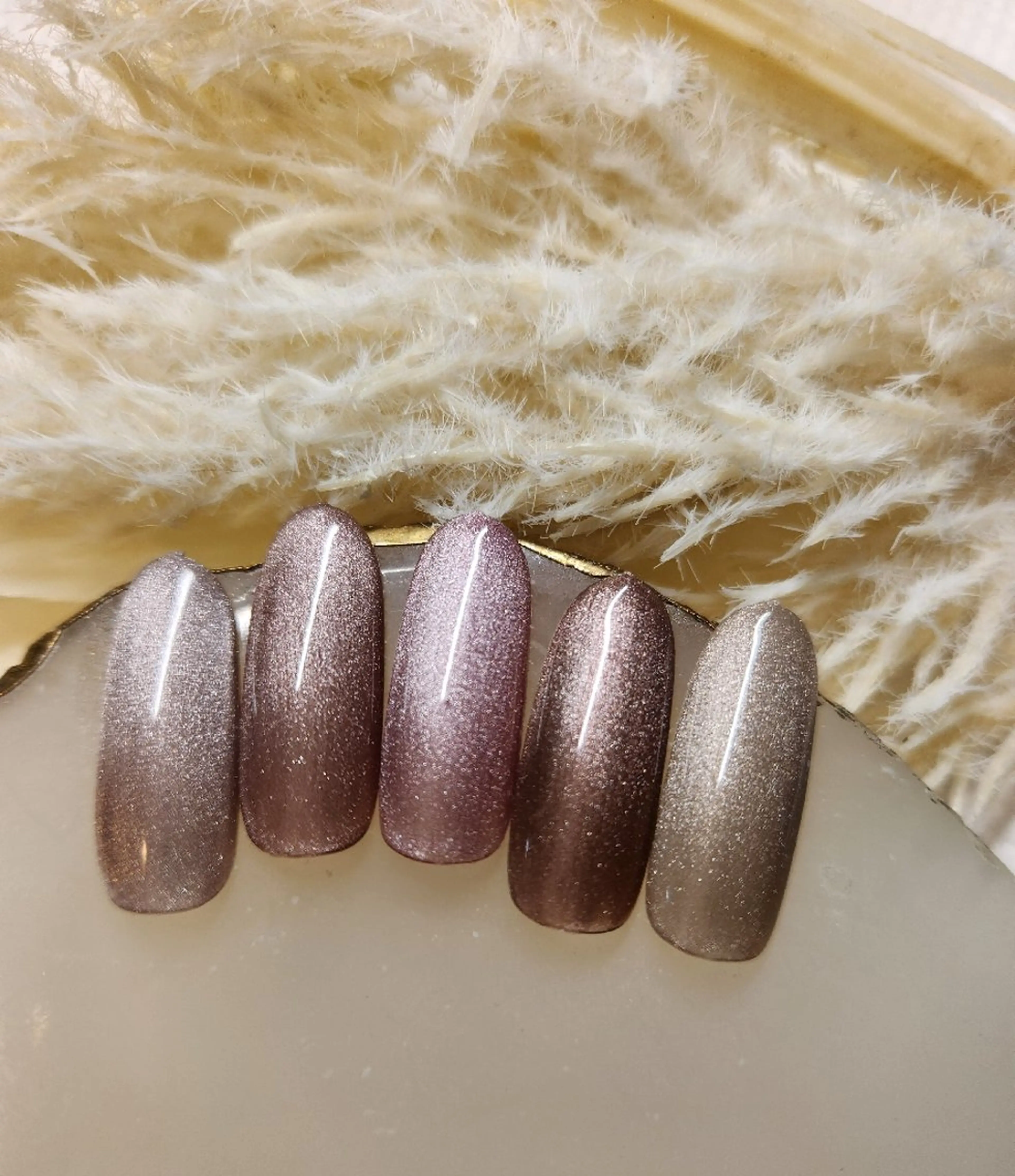 ネイル マグネットネイル ハンドネイル I.プライベート ネイルサロンのネイルデザイン