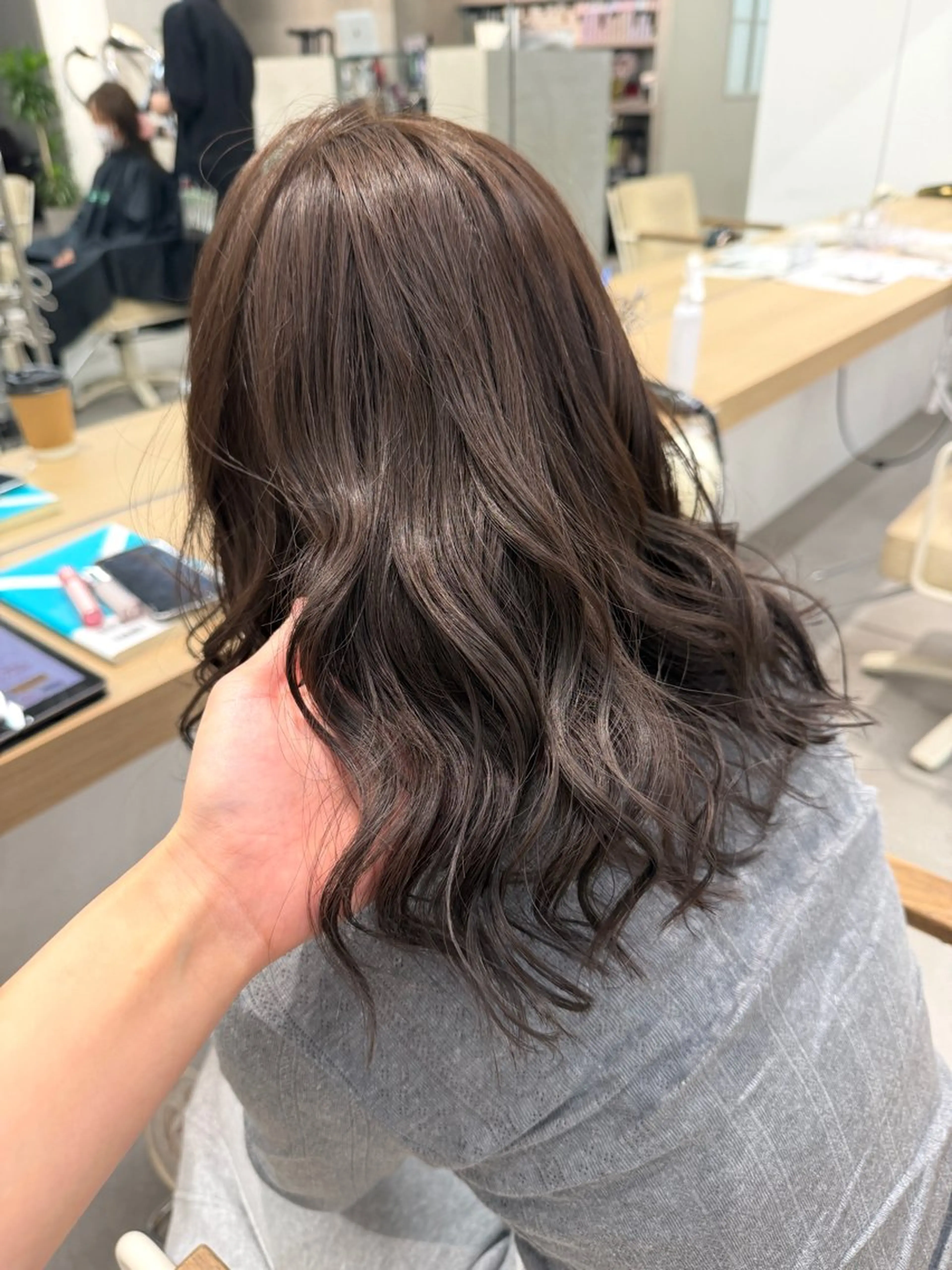 セミロング カット ヘアカラー レイヤー／大宮／韓国 🤍AYA🤍のヘアスタイル