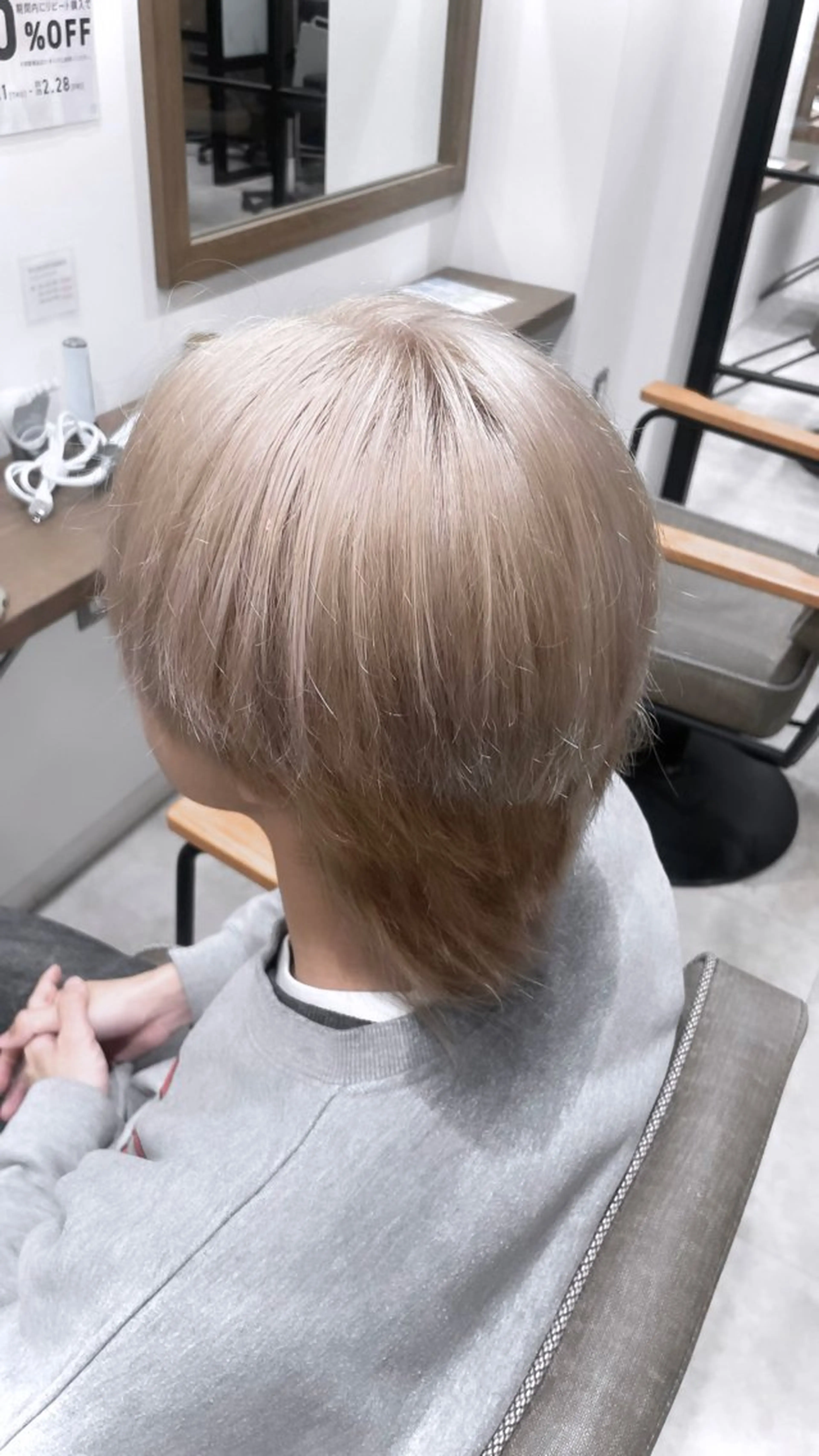 ショート ルナ🫐縮毛矯正 🫐髪質改善のヘアスタイル