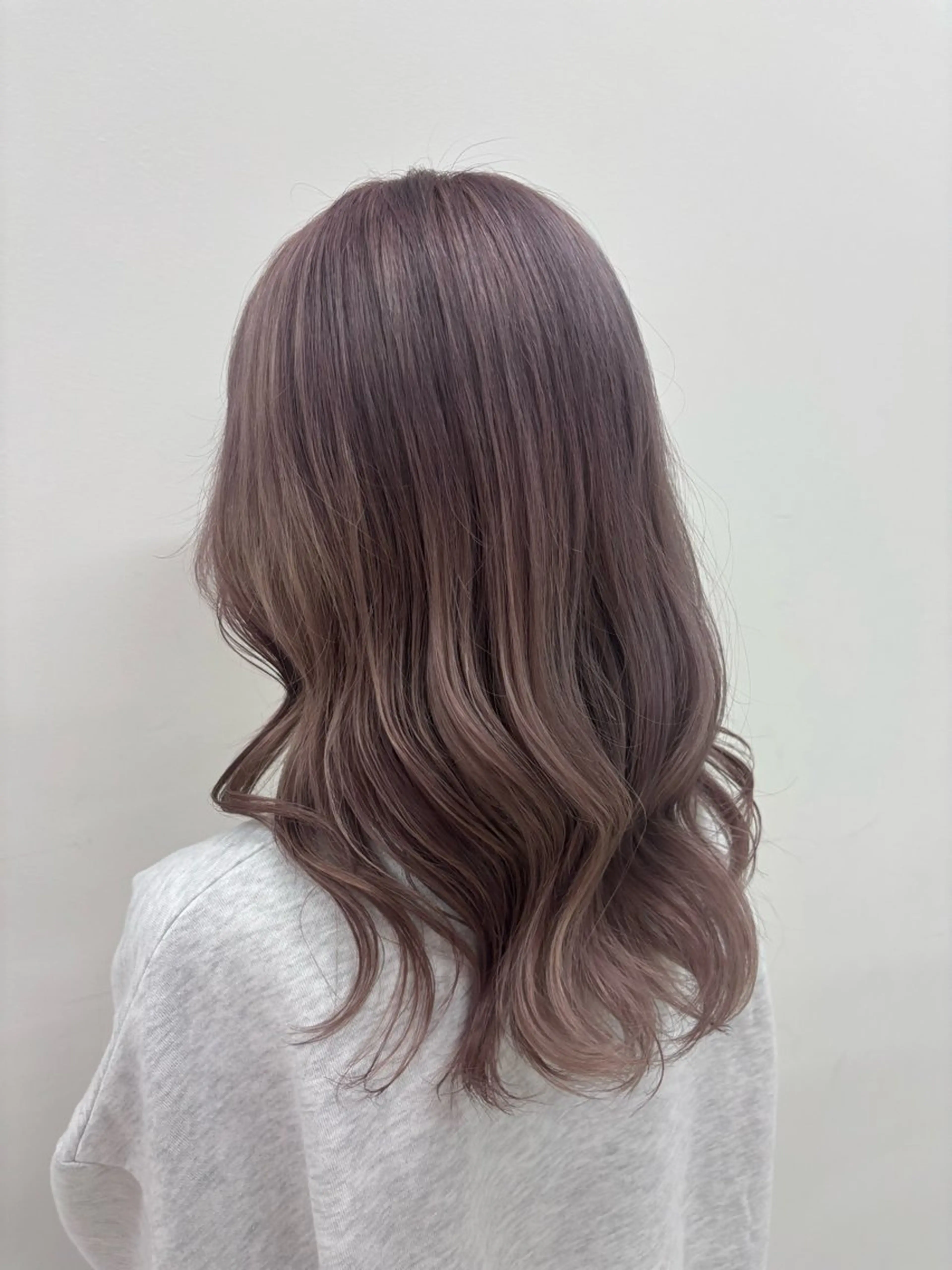 セミロング カラー ブリーチ グレージュ ラベンダーカラー ラベンダーグレージュ ラベンダーグレー ショート/カラー /メンズヘア/魁人のヘアスタイル