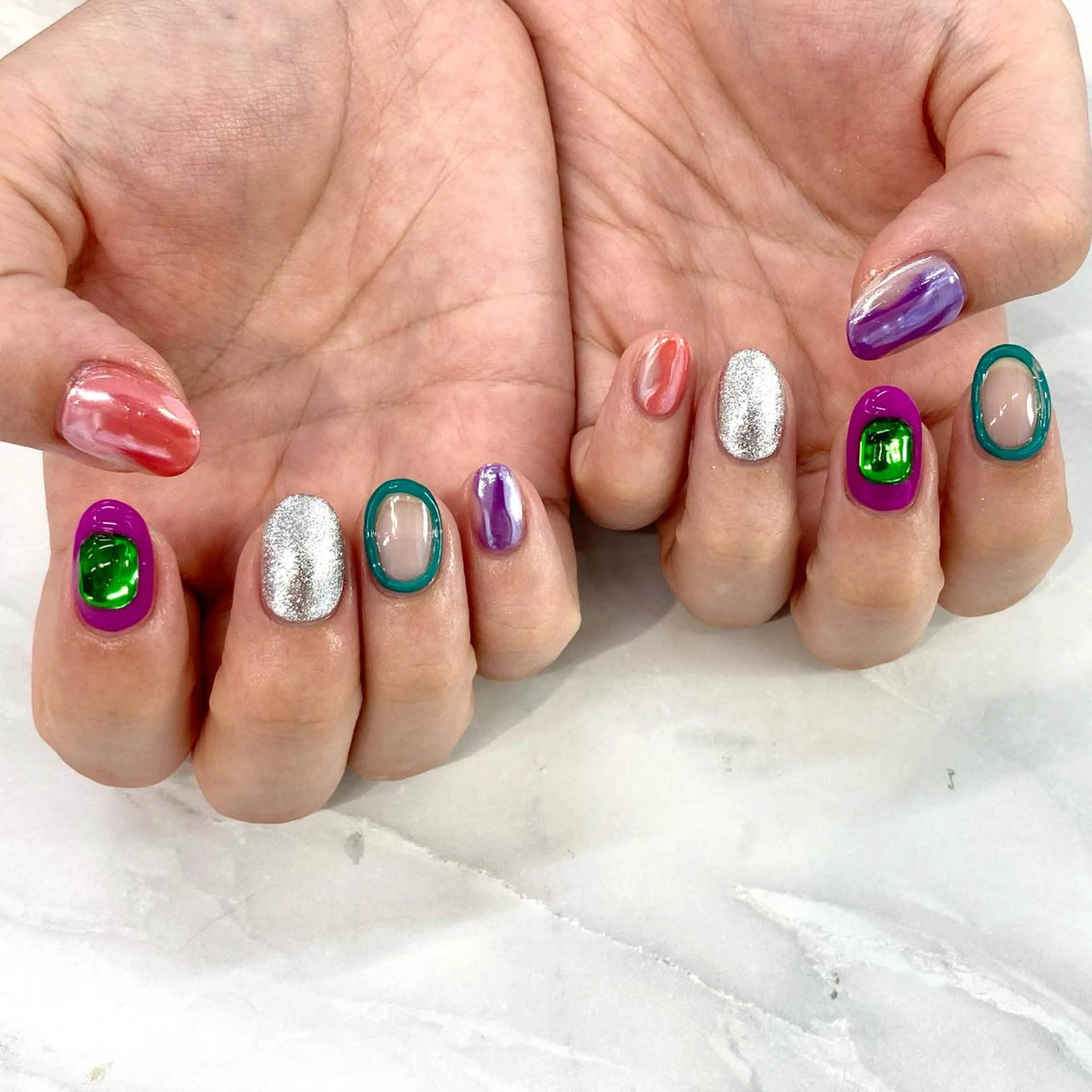 ネイル KODA308 Saoriのネイルデザイン