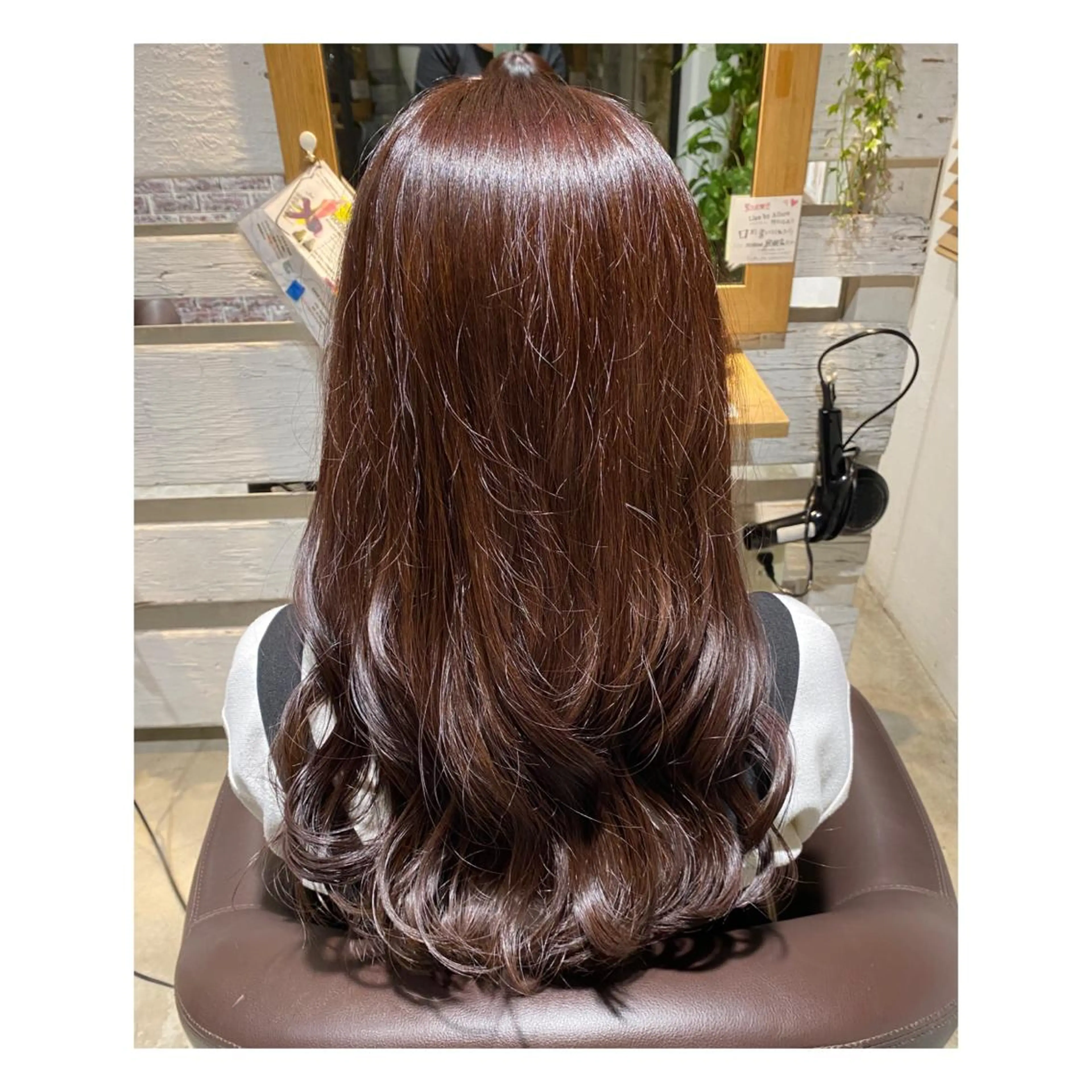 ロング カラー ブリーチ ブラウンカラー ブリーチなしカラー パープルカラー パープルブラウン 石井 綺乃のヘアスタイル