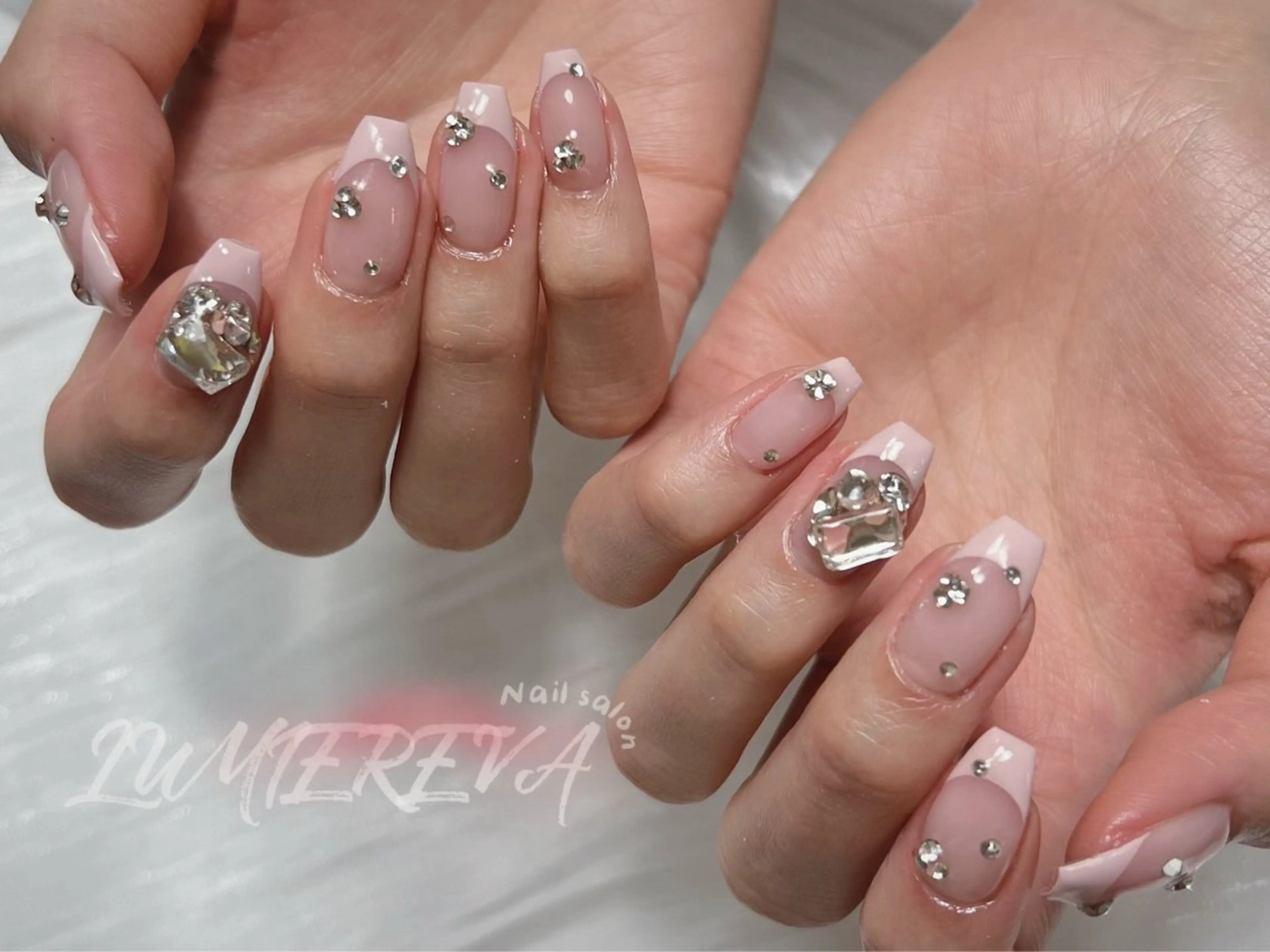 ネイル オーロラネイル 長さ出し ジェルネイル 氷ネイル・うるうるネイル 韓国ネイル Lumiereva nail salonのネイルデザイン