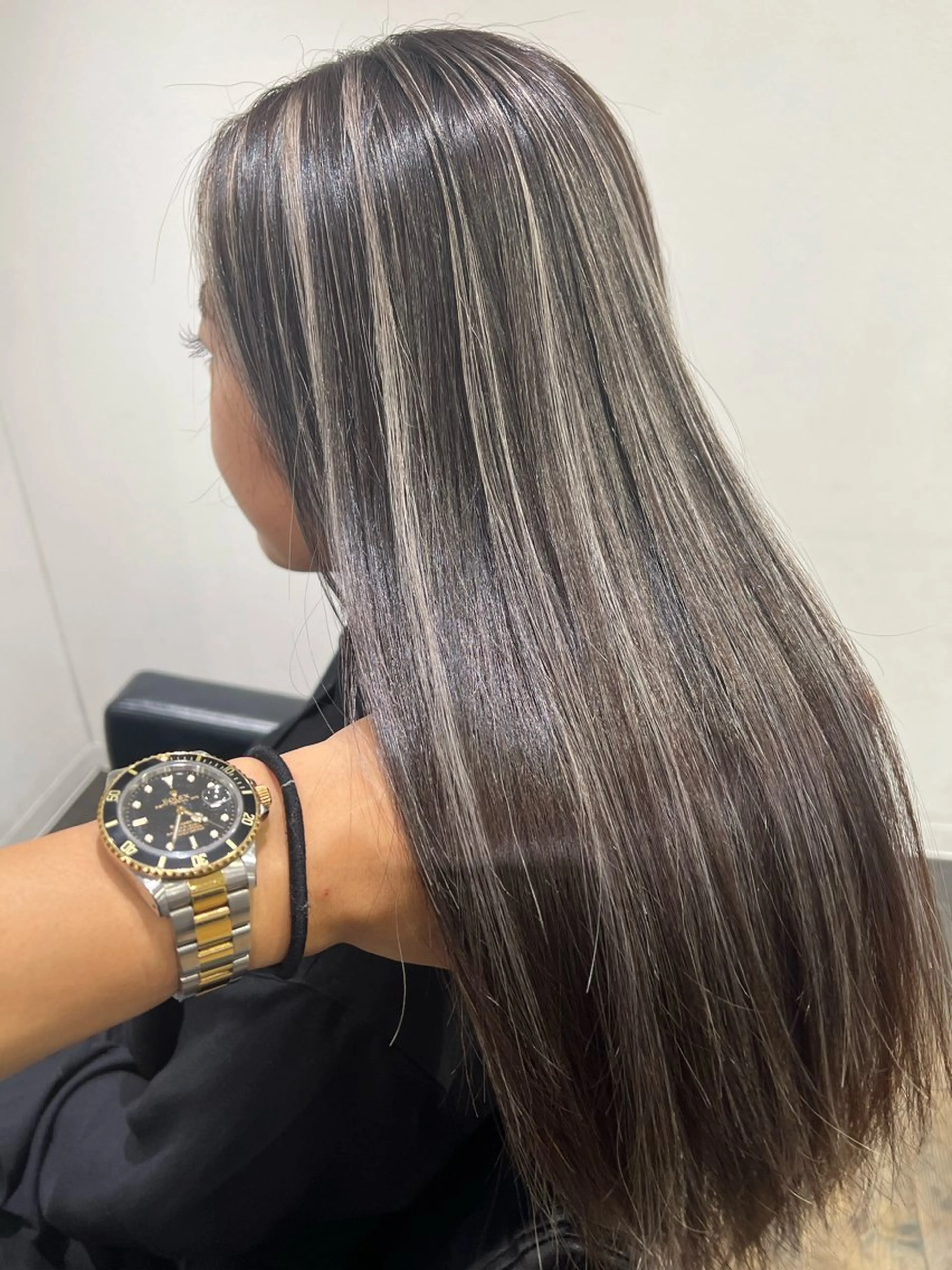 セミロング カラー カット ヘアカラー レイヤーカット 早崎太生のヘアスタイル