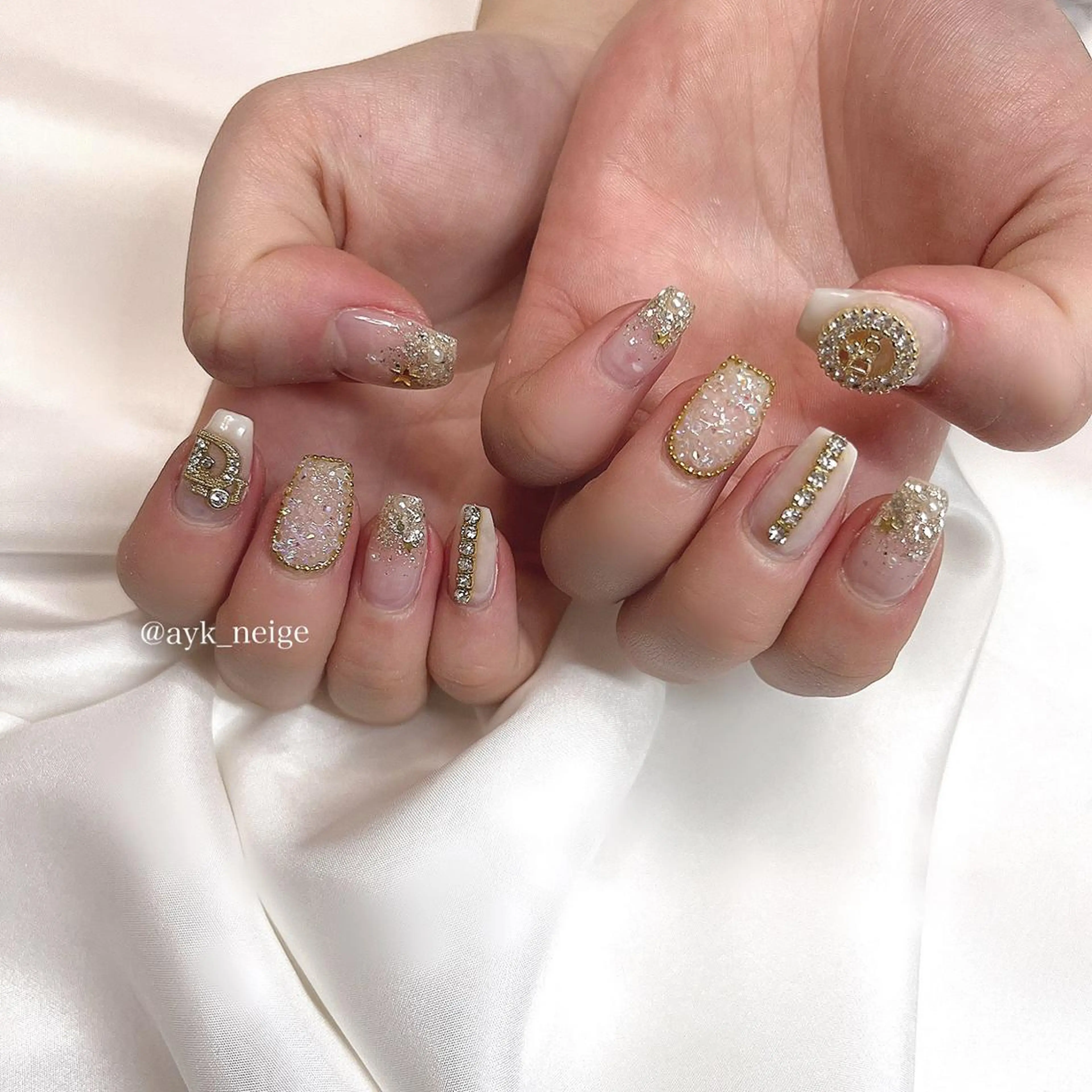 ネイル フットネイル グラデーション キラキラネイル 韓国ネイル マグネットネイル n'eige nail所属・大谷 綾香のネイルデザイン