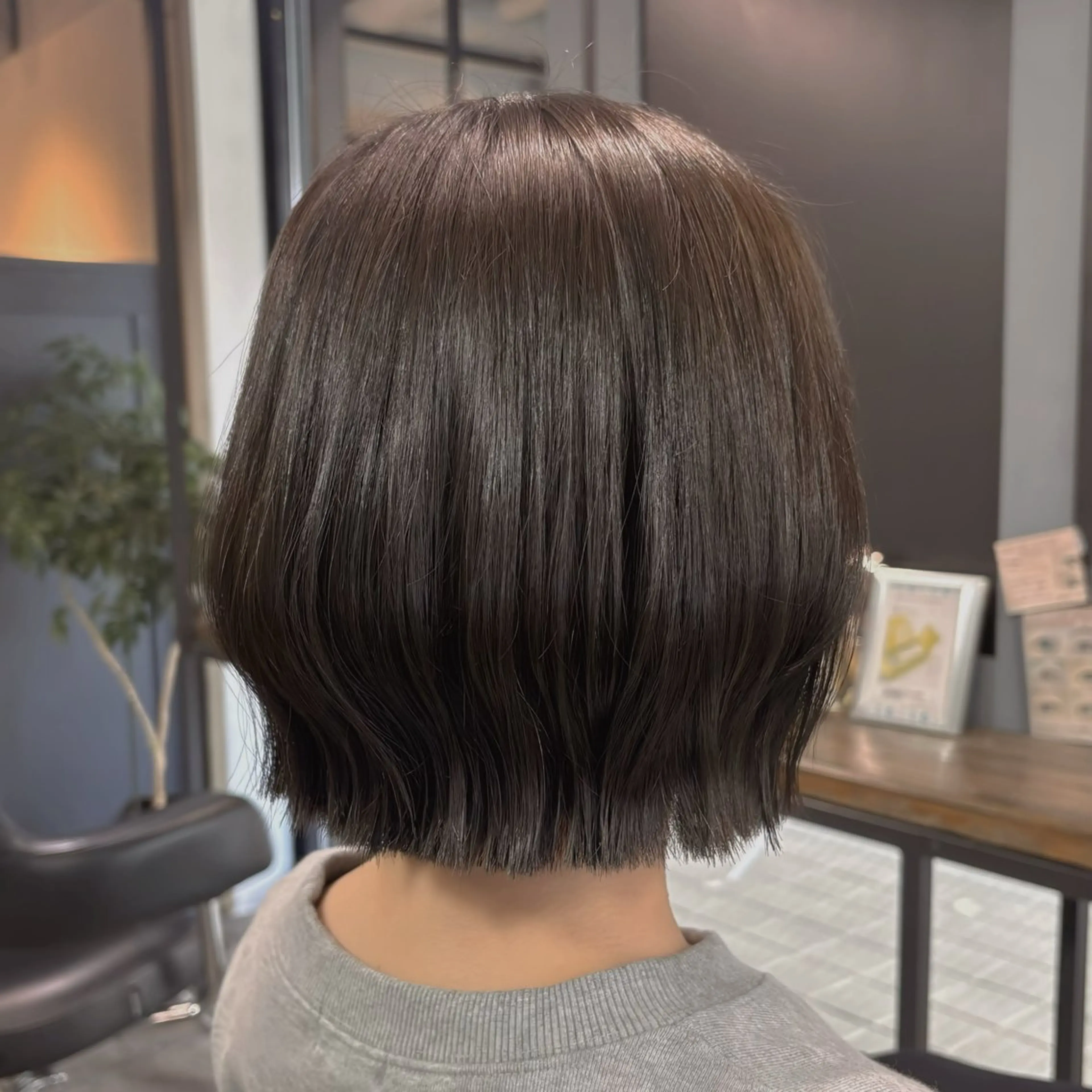 ショート 切りっぱなしボブ ボブ カット ヘアカラー 韓国ヘア/縮毛矯正 /レイヤー🫧ユイカのヘアスタイル