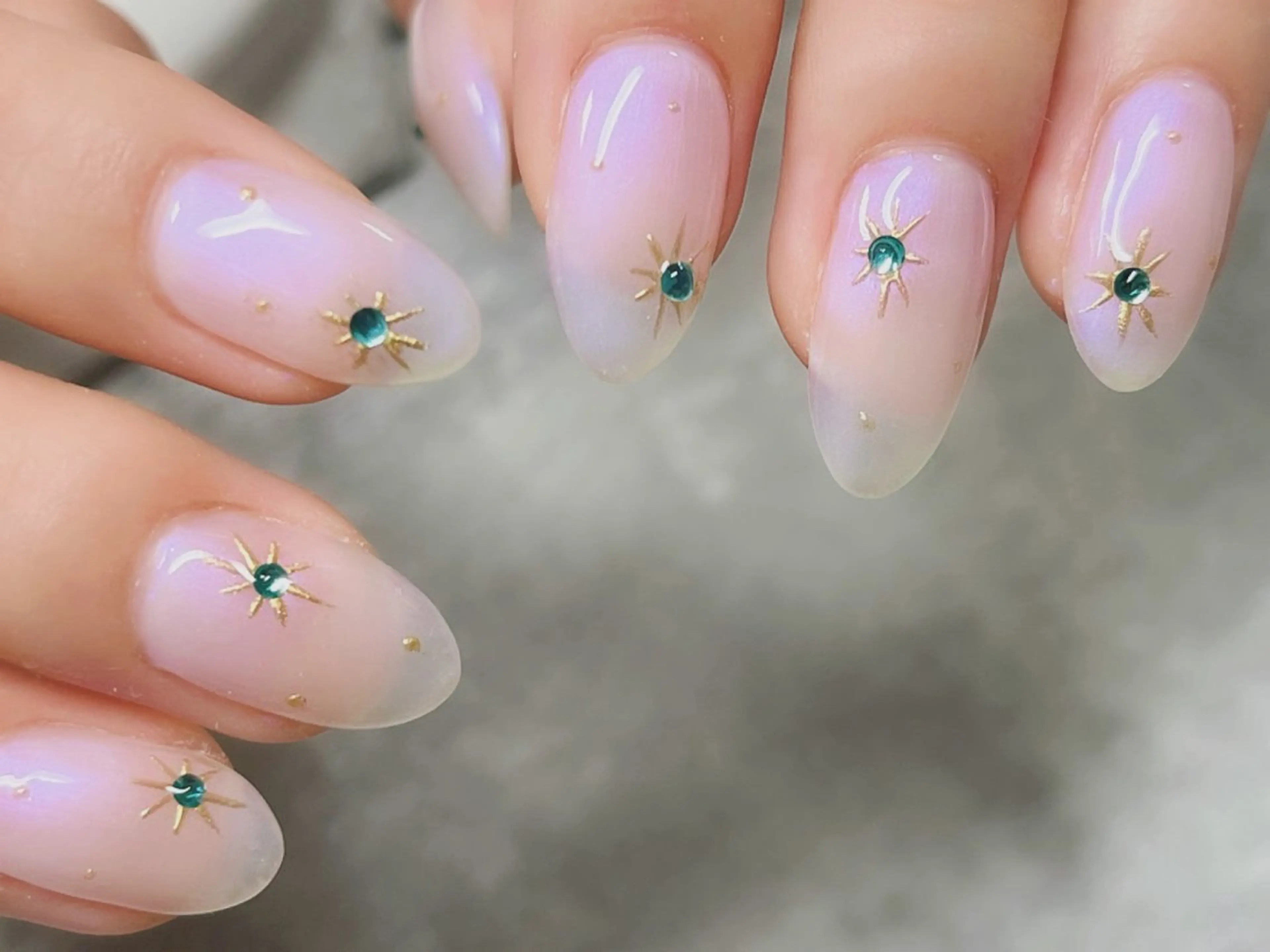 セミロング ハンドネイル Protea ❁⃘*.ﾟ清家 美穂のネイルデザイン