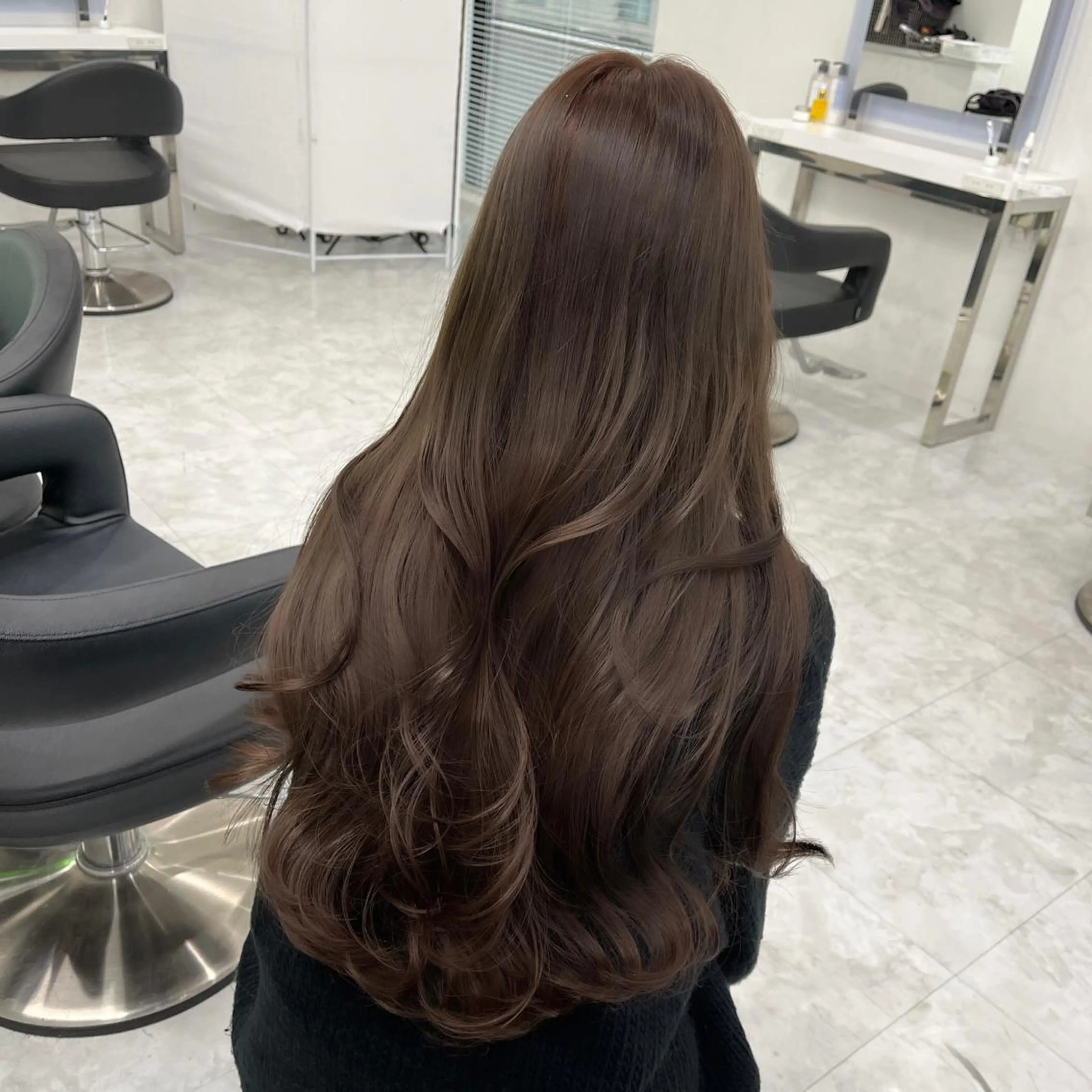 ロング カラー ヘアアレンジ ブリーチ 透明感カラー ブリーチなしカラー 髪質改善 レイヤーカット カット ヘアカラー ヘアセット 🤍韓国ヘア特化 🤍力丸🤍のヘアスタイル