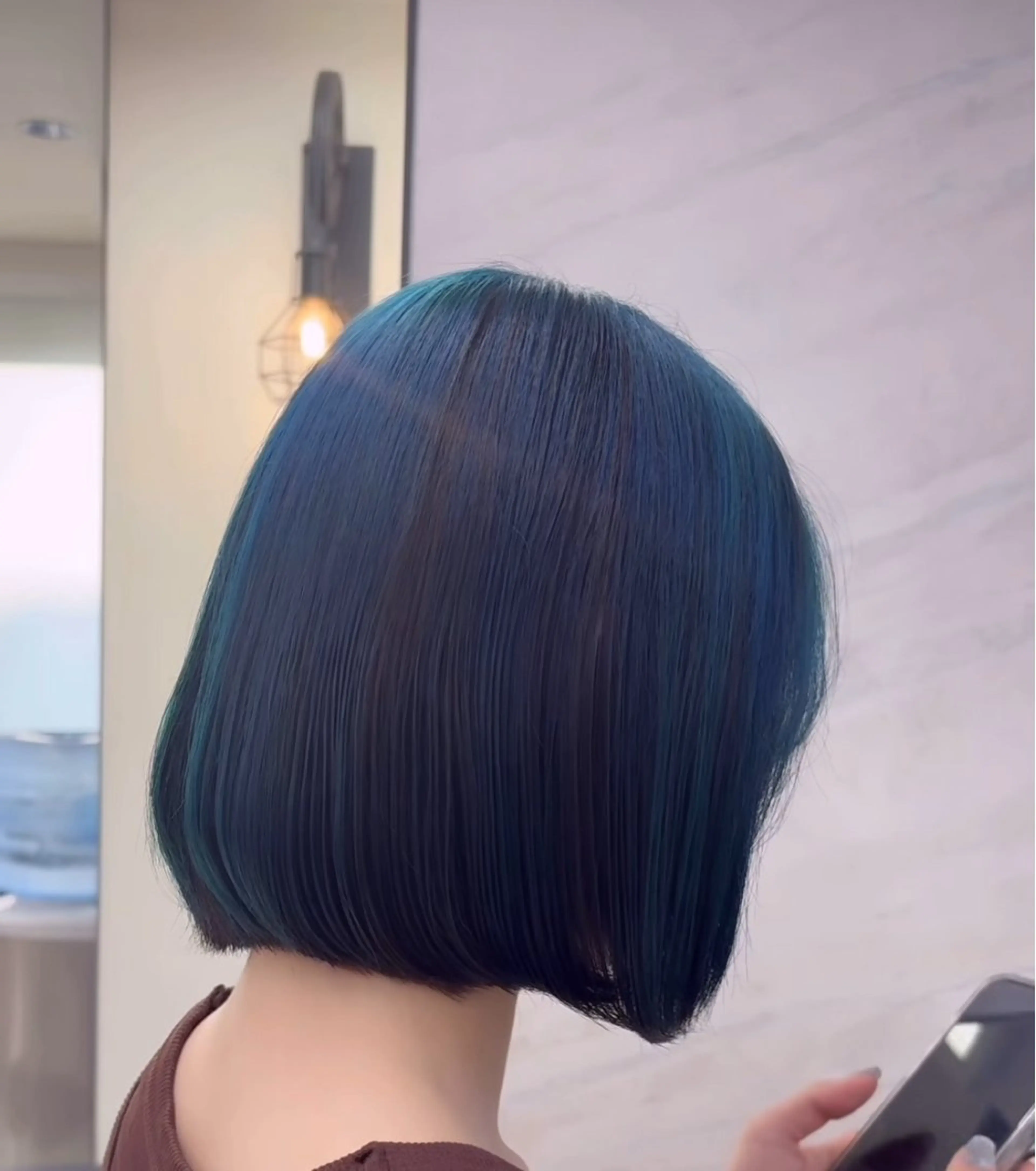 ミディアム カラー ハイトーン/レイヤー /ボブ/咲良のヘアスタイル