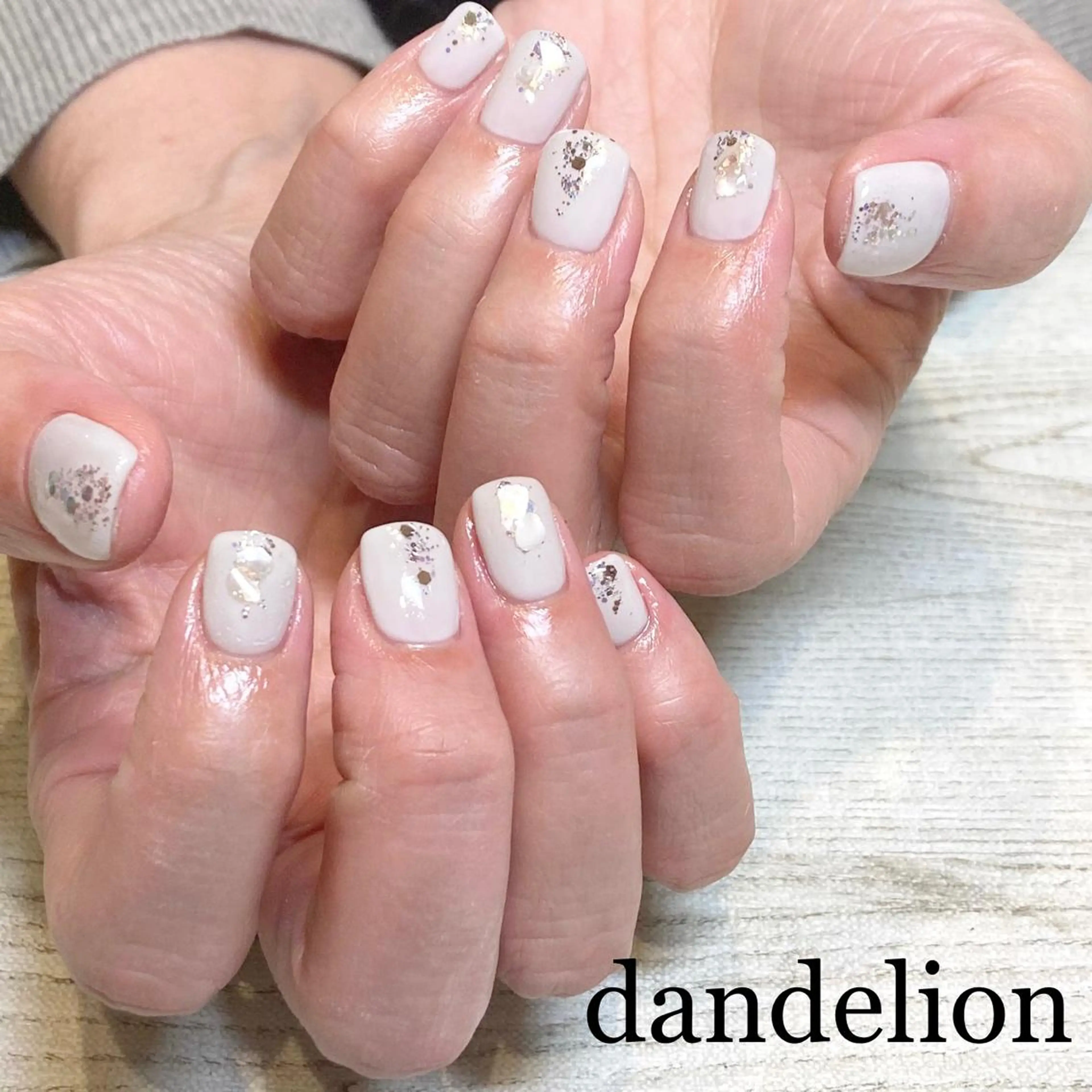 ネイル ハンドネイル ハンドケア dandelion ダンデライオンのネイルデザイン