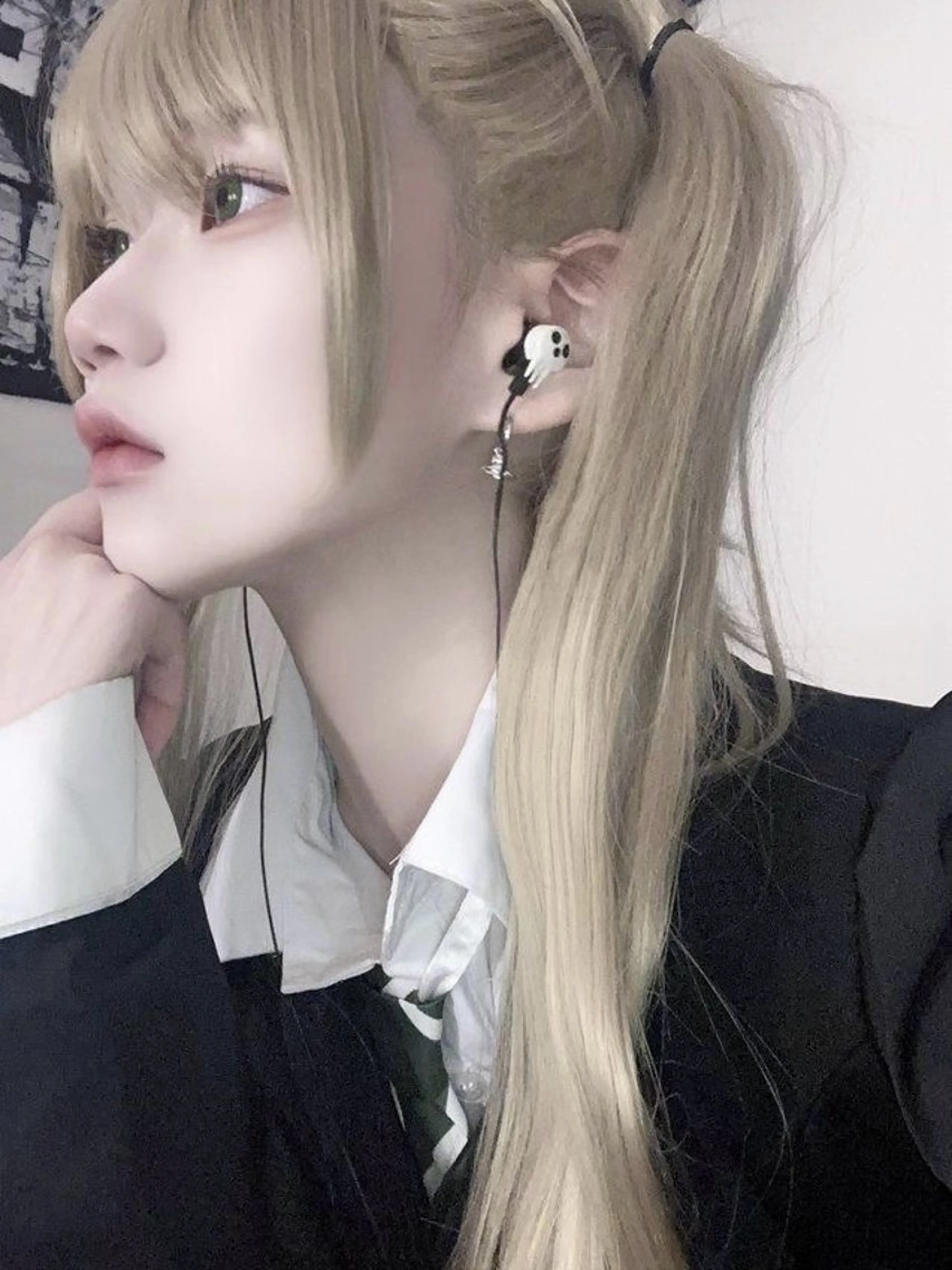 セミロング カラー ハイトーン/ベージュ デザイン/りくとのヘアスタイル