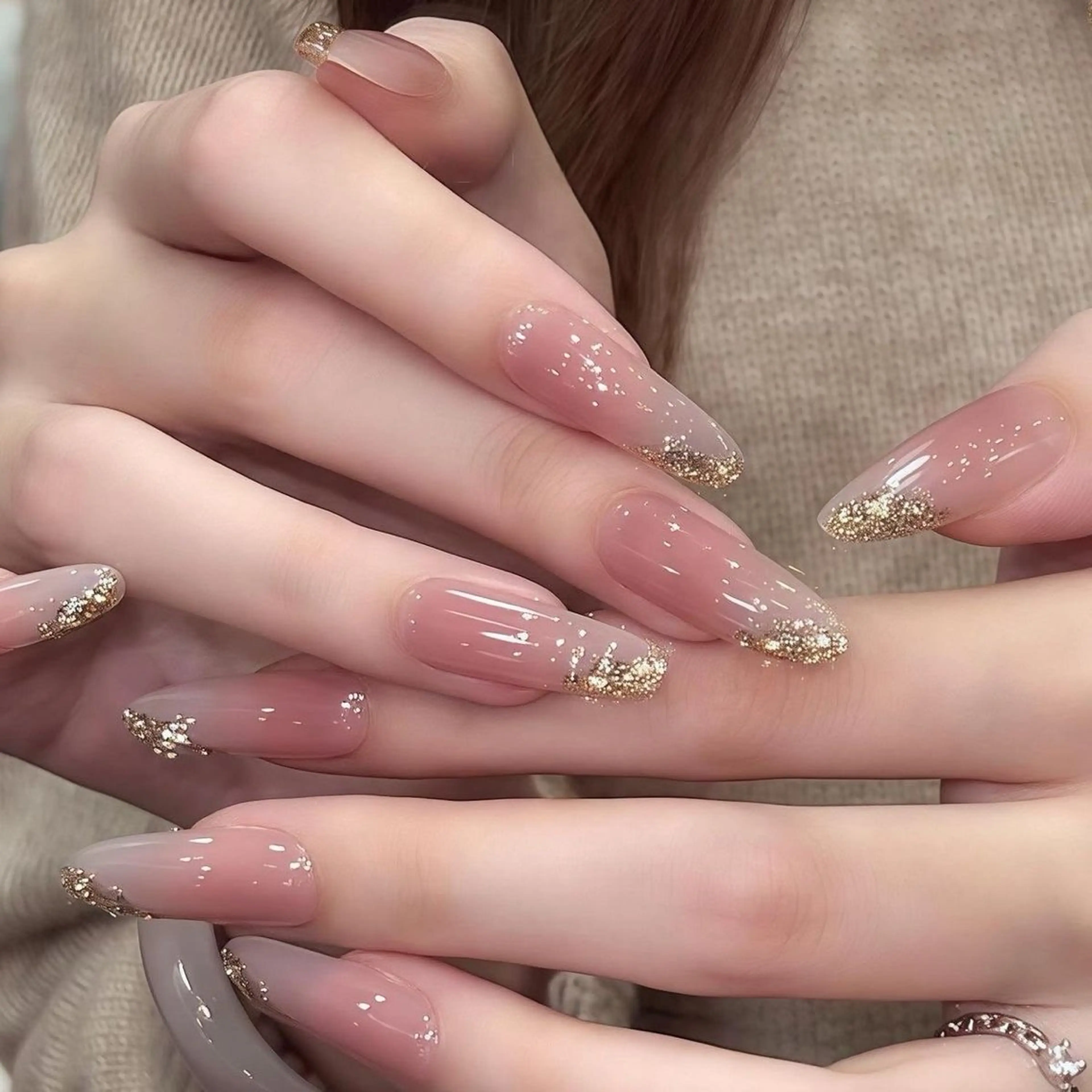 カラー グラデーションカラー ピンクカラー ハンドネイル AIN Nailのネイルデザイン