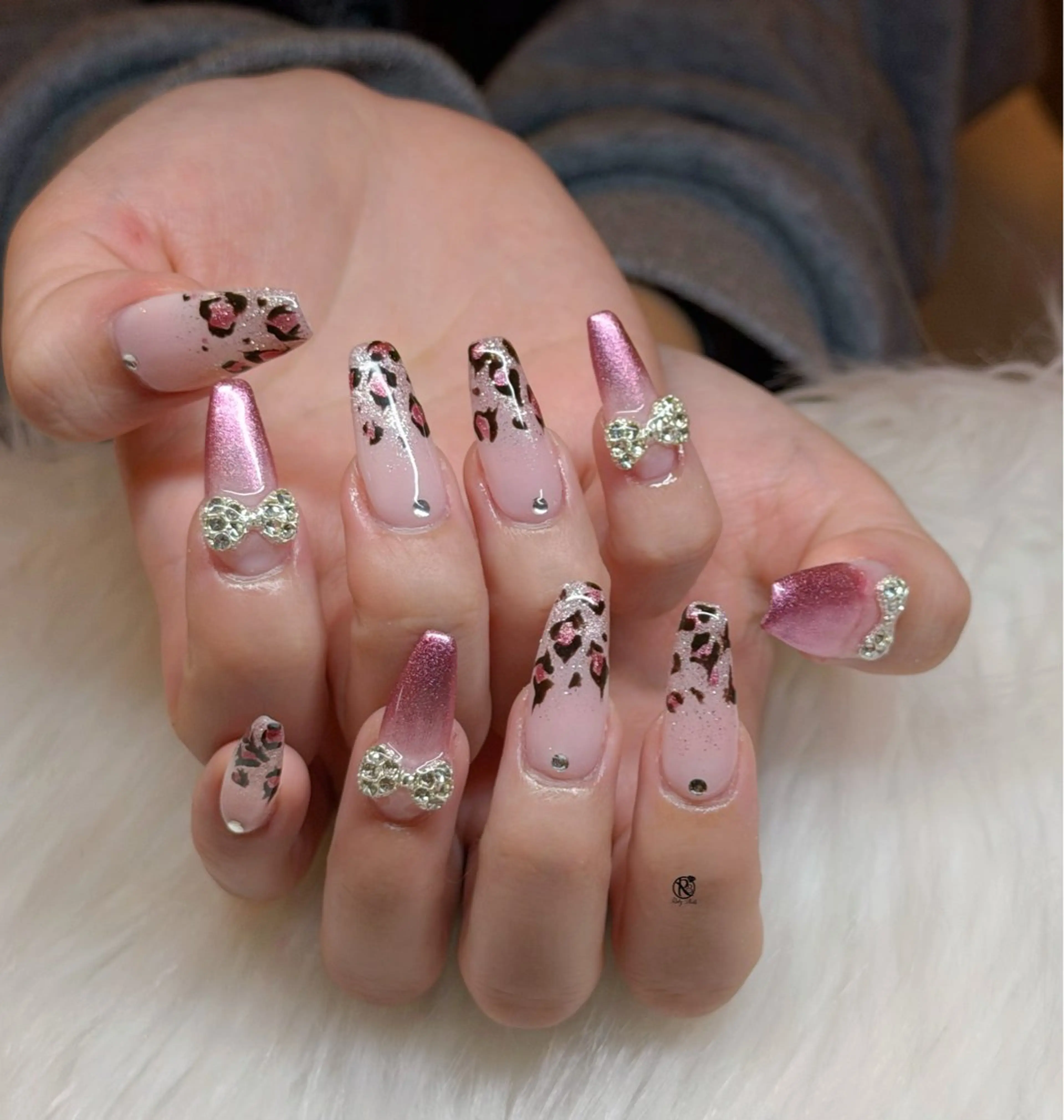 ネイル アートネイル チークネイル 桜ネイル 成人式 フレンチネイル ハンドネイル RUBY Nail 日暮里店のネイルデザイン