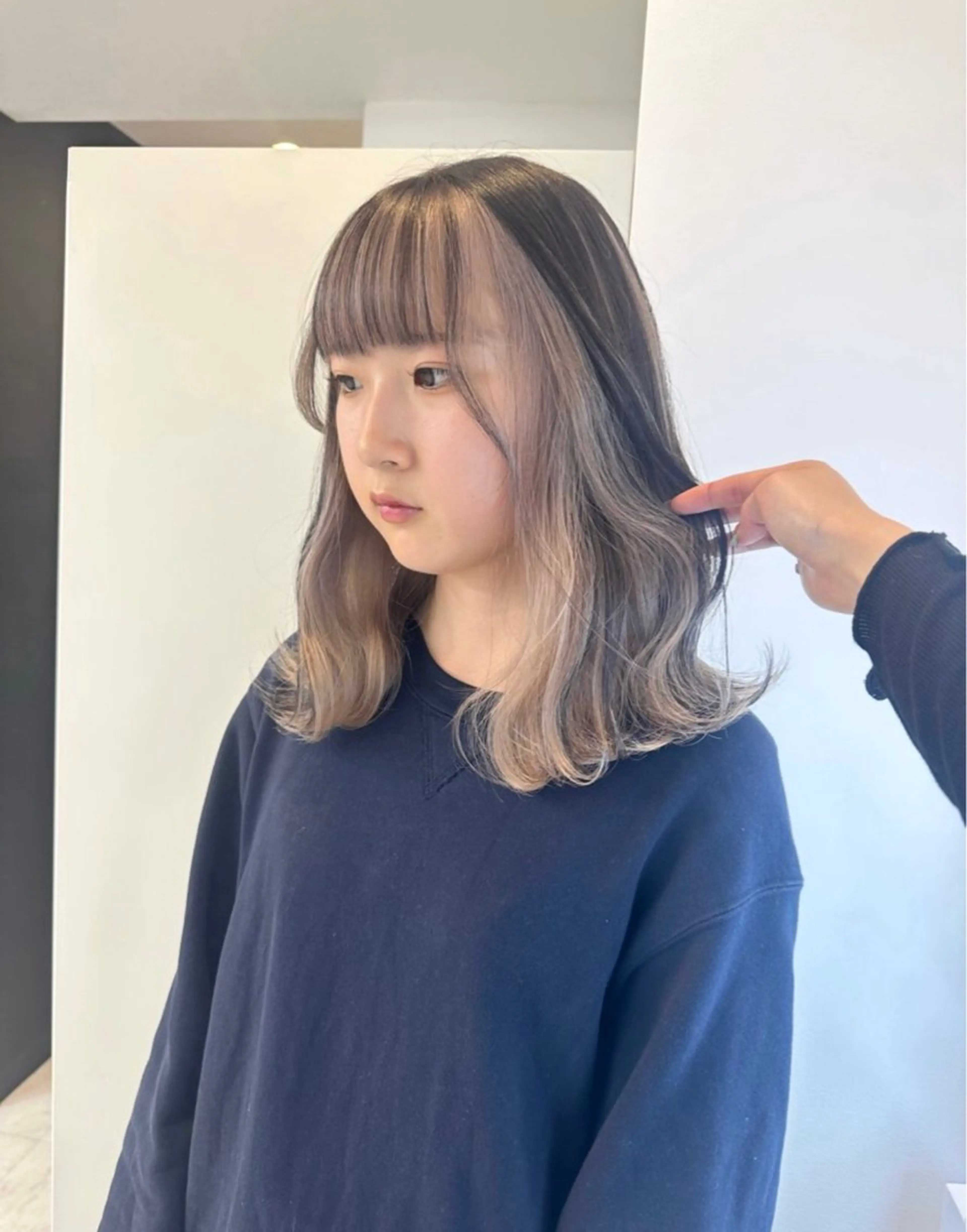ミディアム カラー ブリーチ ケアブリーチ ダブルカラー グレージュ ハイトーンカラー ヘアカラー トリートメント salowin原宿iori所属・💋ハイトーンデザイ ンヘア💋A'nyuのヘアスタイル