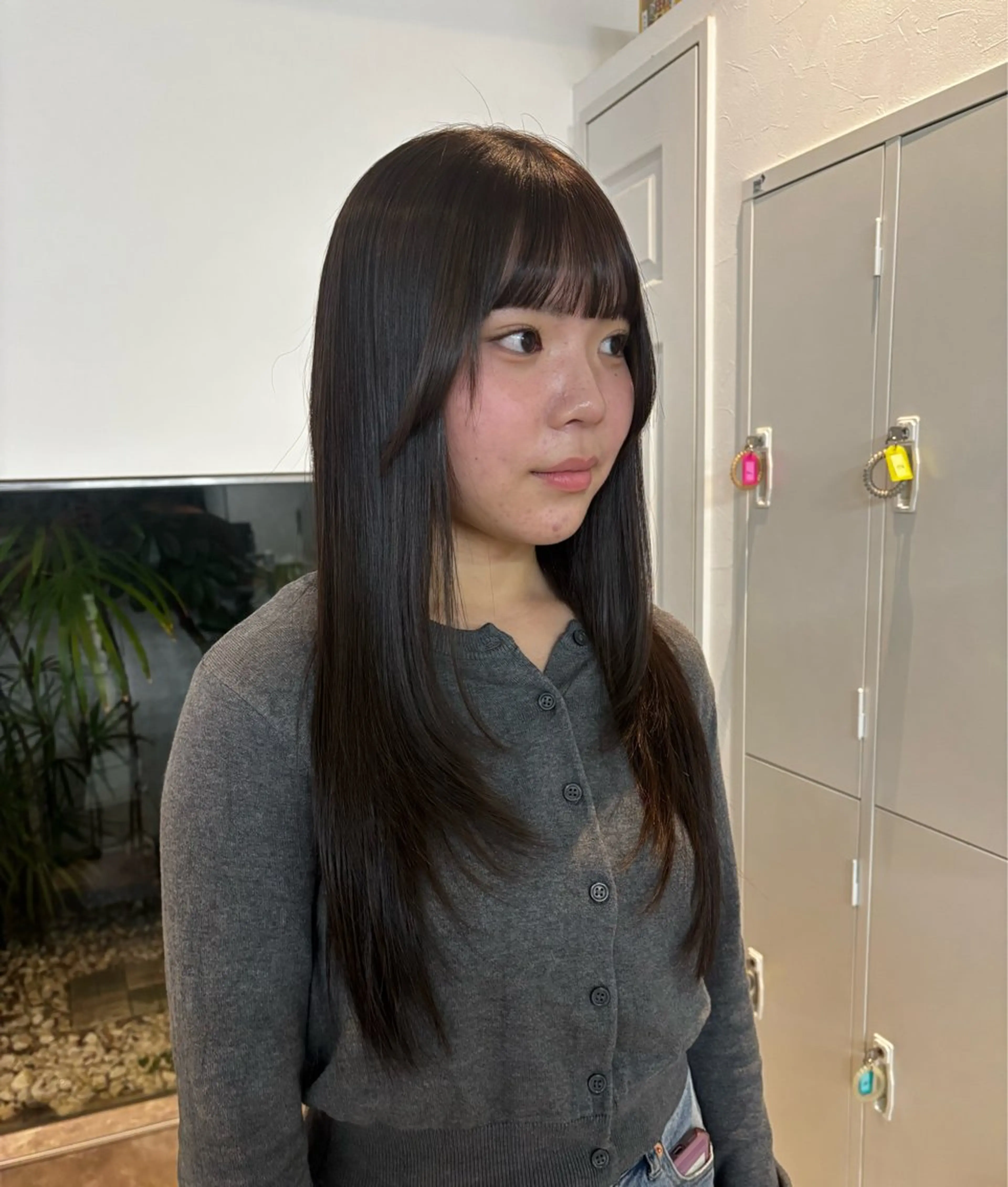 ロング カット 縮毛矯正 よこやま かりん🎵のヘアスタイル