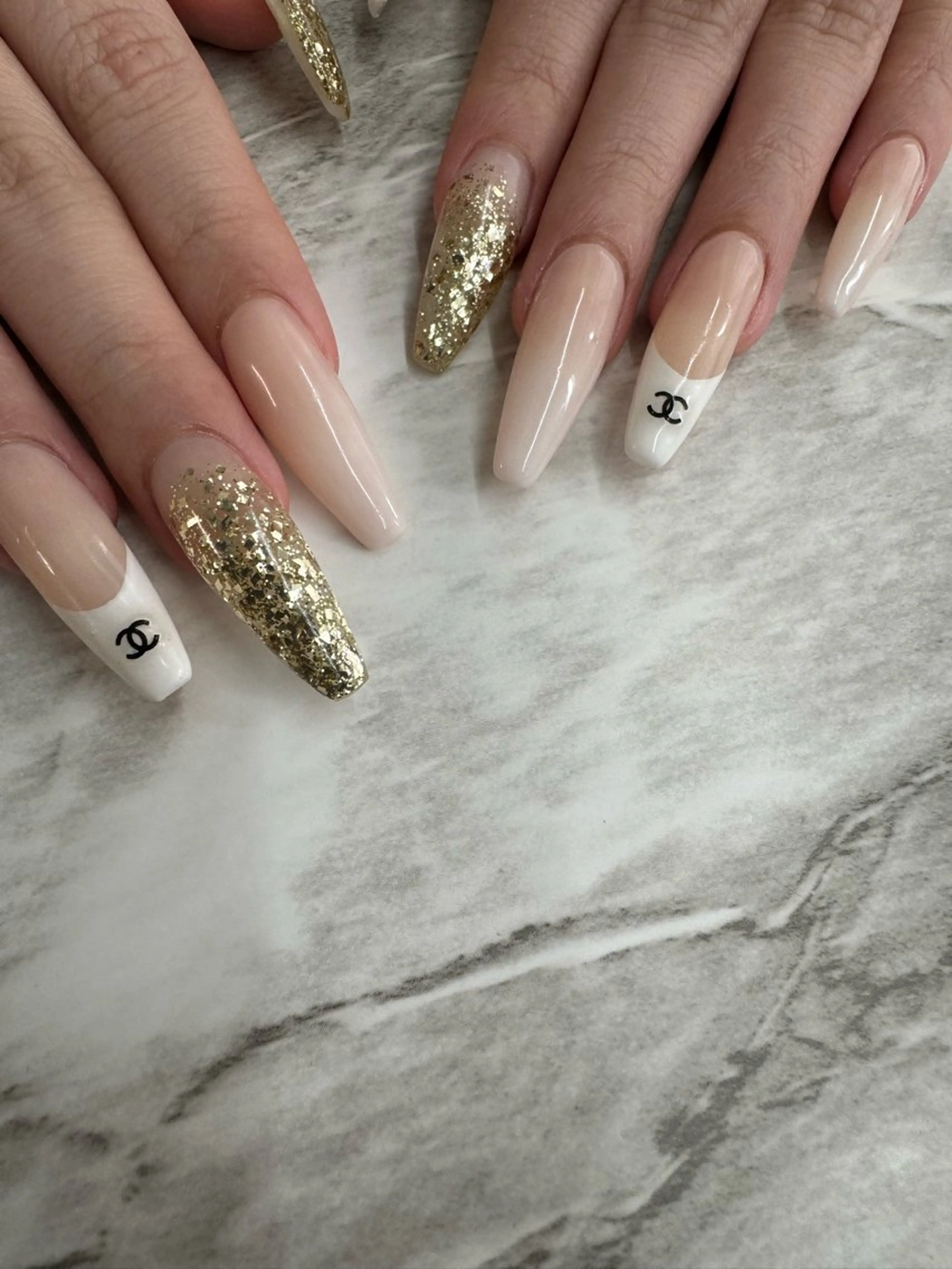 🌿ジェル デザイン4本までOK❣️(オフ無し・ケア込み)の写真