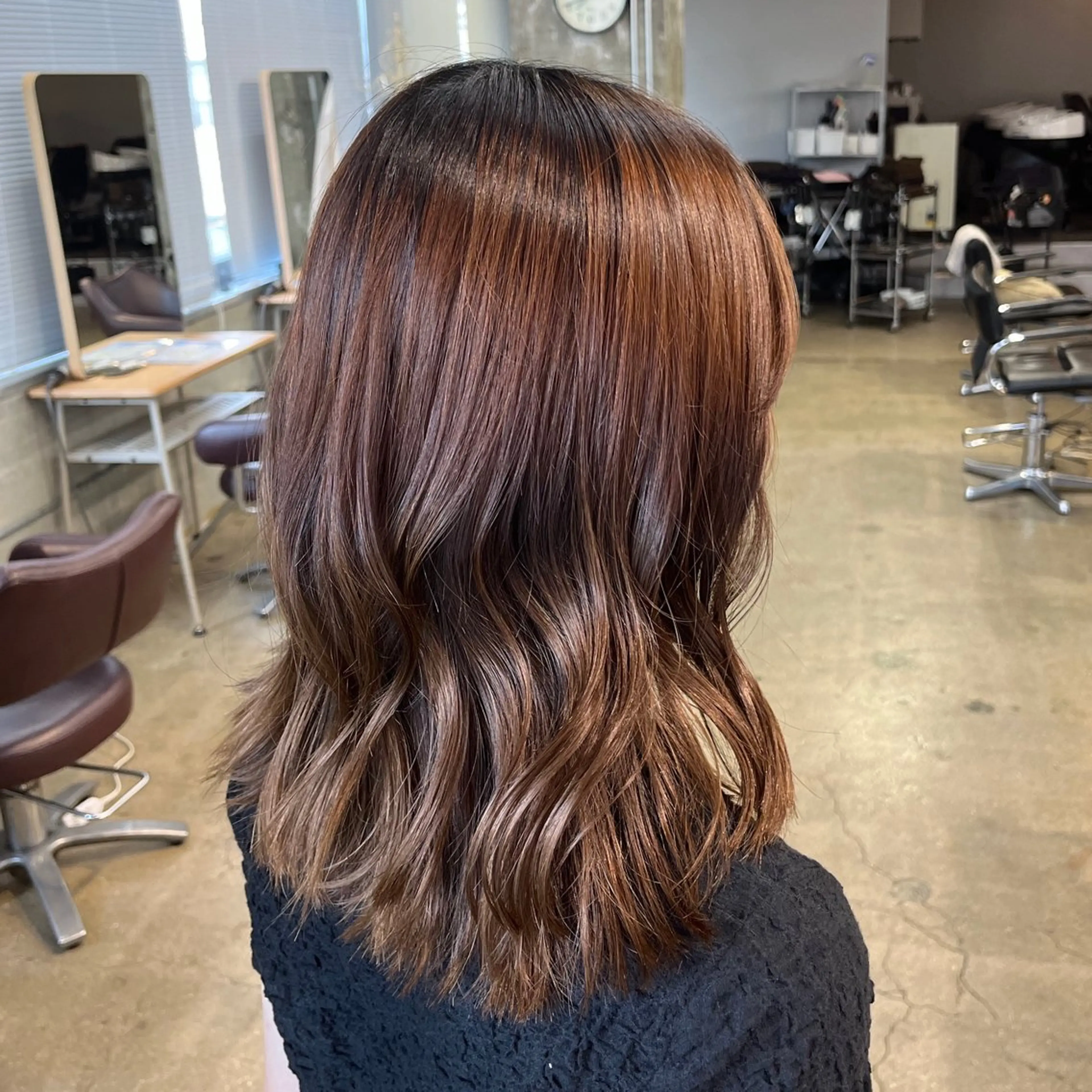 ミディアム カット COKORO /コトカのヘアスタイル