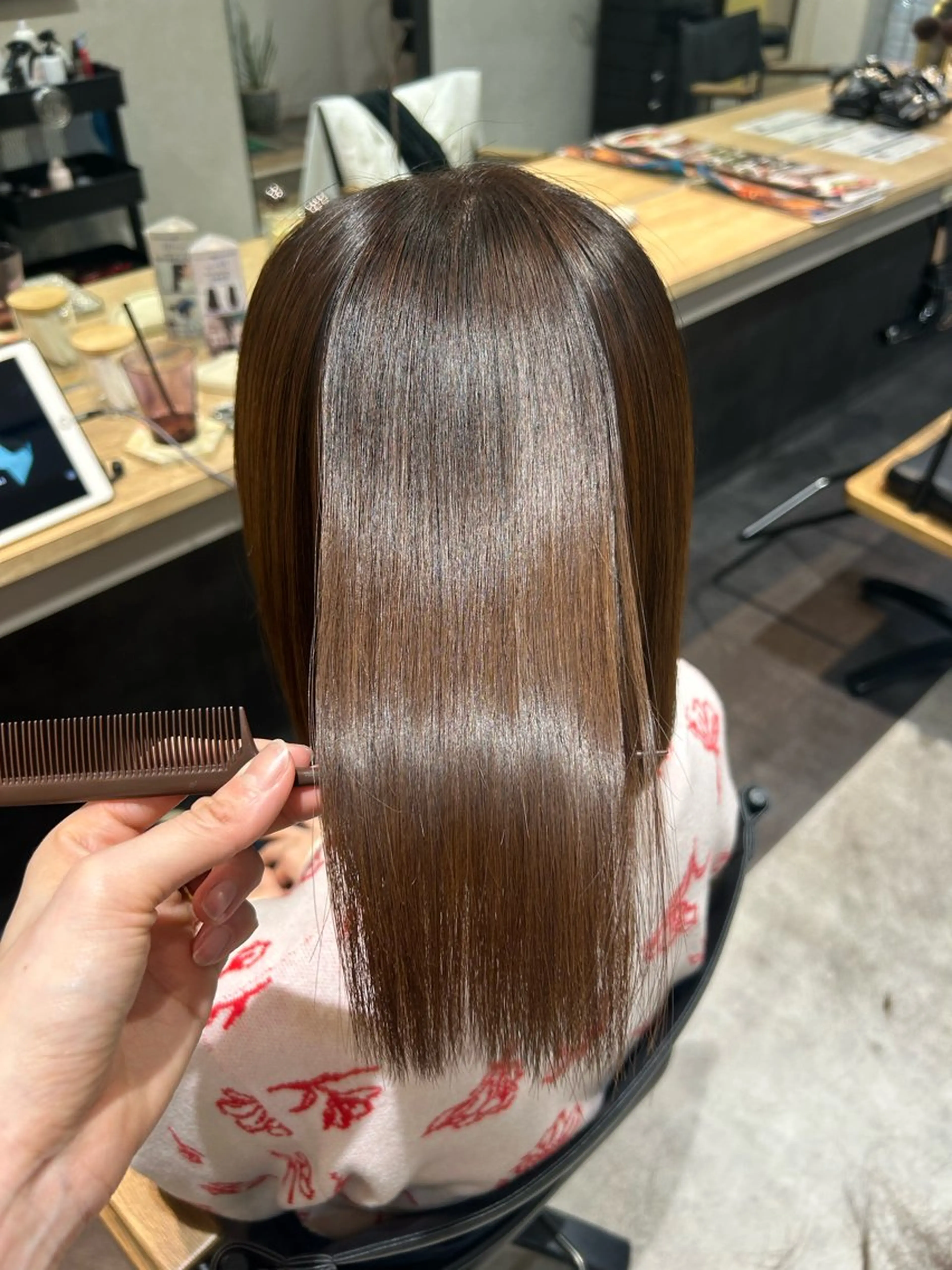 ミディアム パーマ 髪質改善 ストレートパーマ カット 縮毛矯正 トリートメント hub hair レイヤー/透明感のヘアスタイル