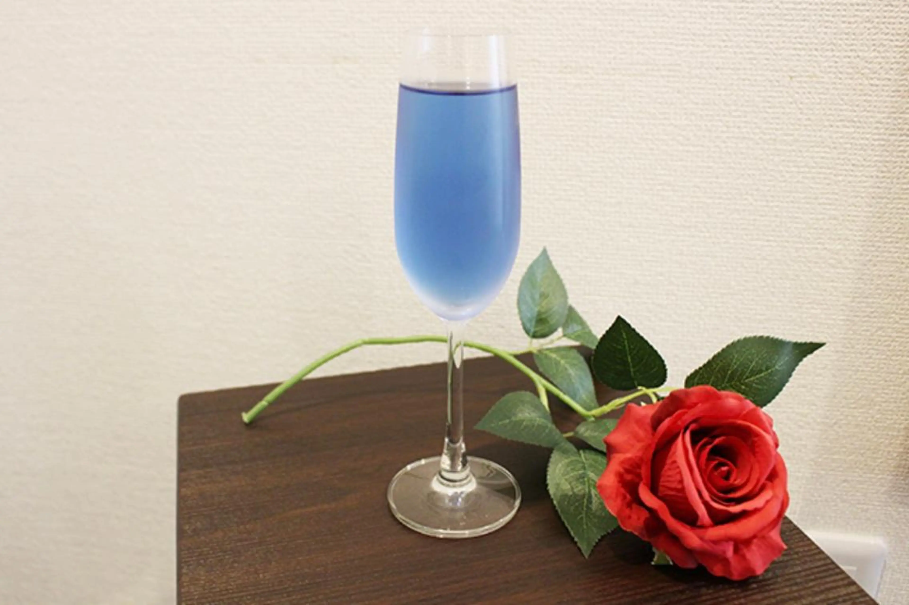 セミロング カラー パーマ ヘアアレンジ メンズ キッズ ネイル マツエク・マツパ Renatus 脱毛/美肌/眉/痩身のエステ・リラクイメージ