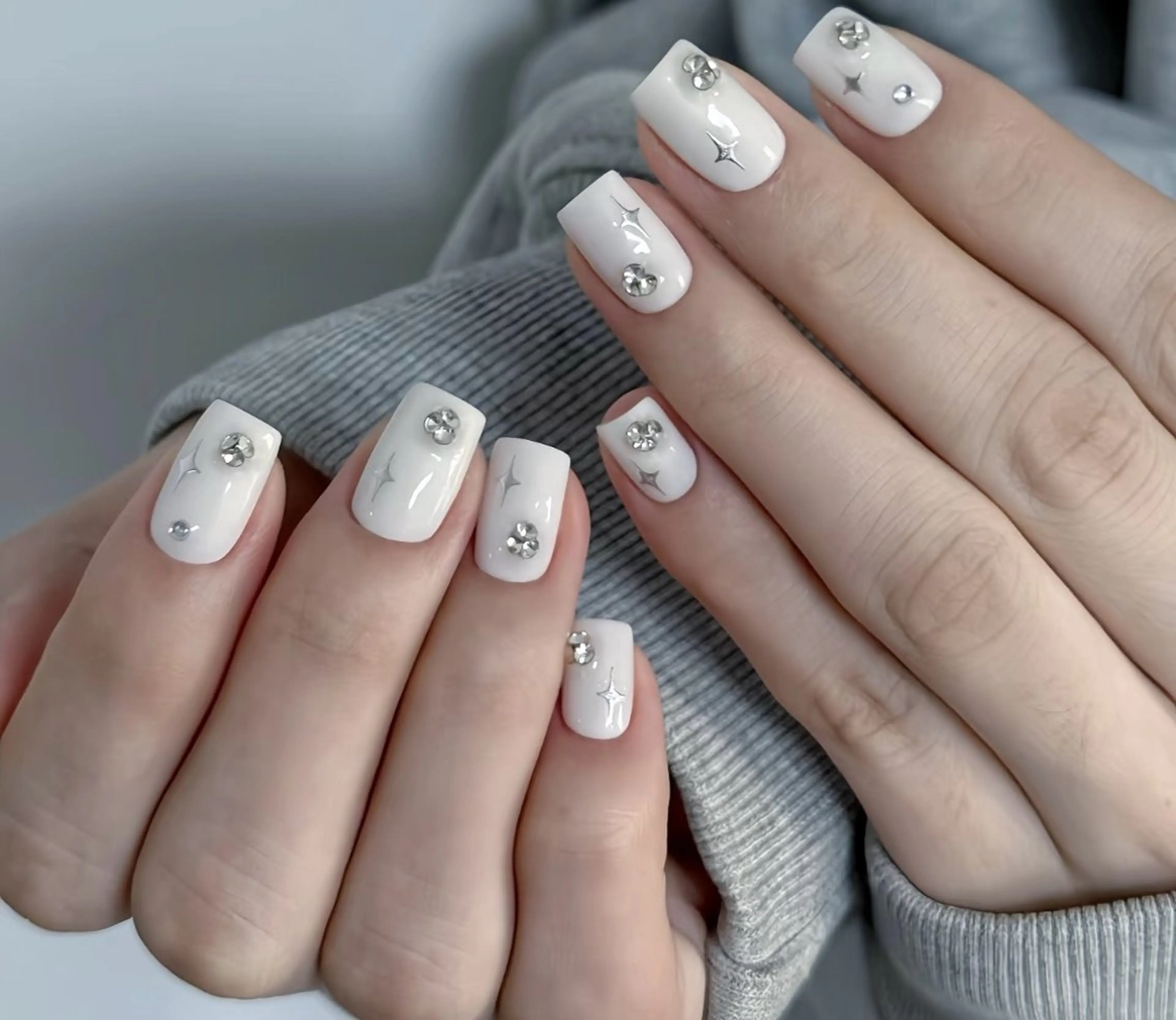 ネイル アートネイル チークネイル 長さ出し フットネイル ジェルネイル 山田 由奈のネイルデザイン