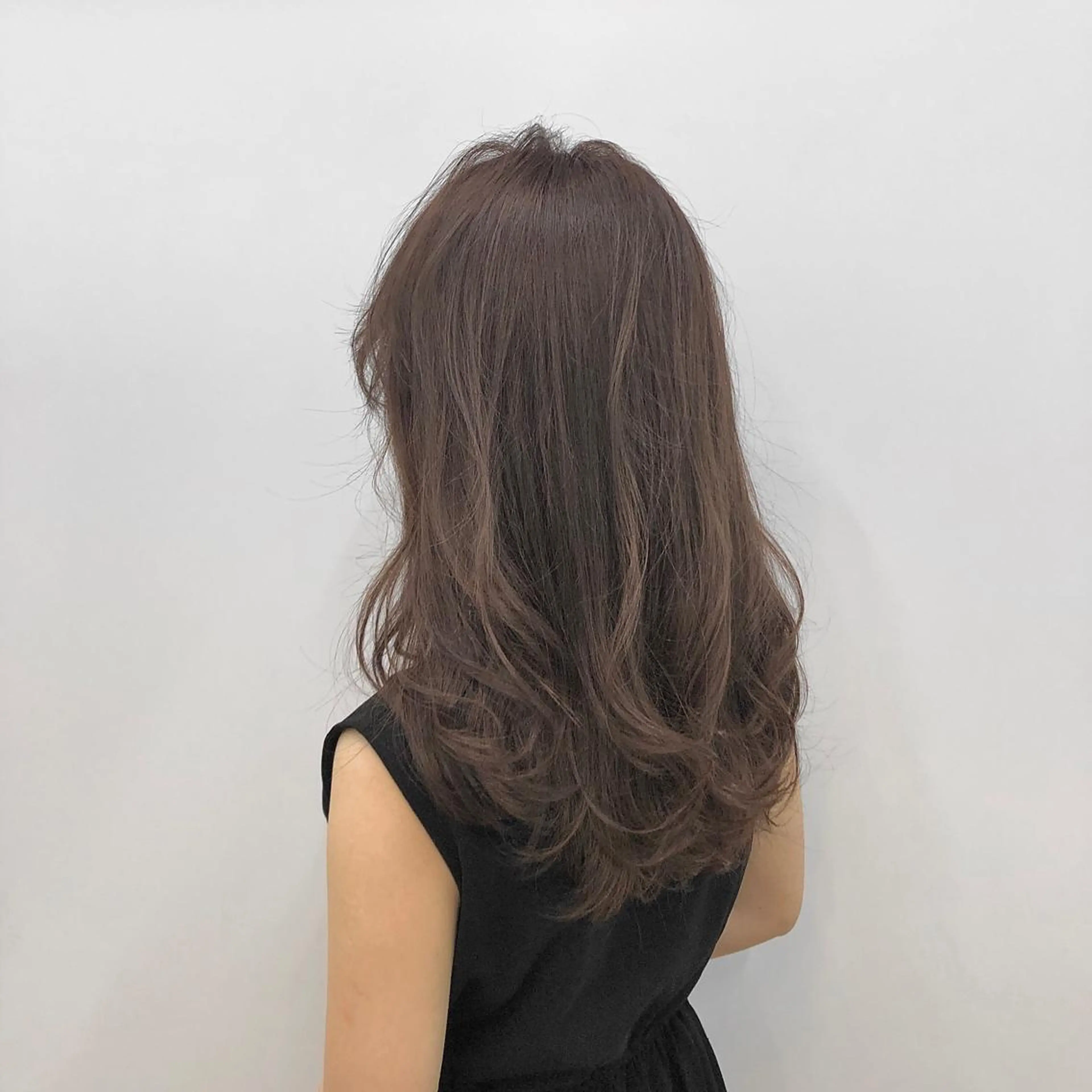 カラー レイヤーカット 古川洋之のヘアスタイル
