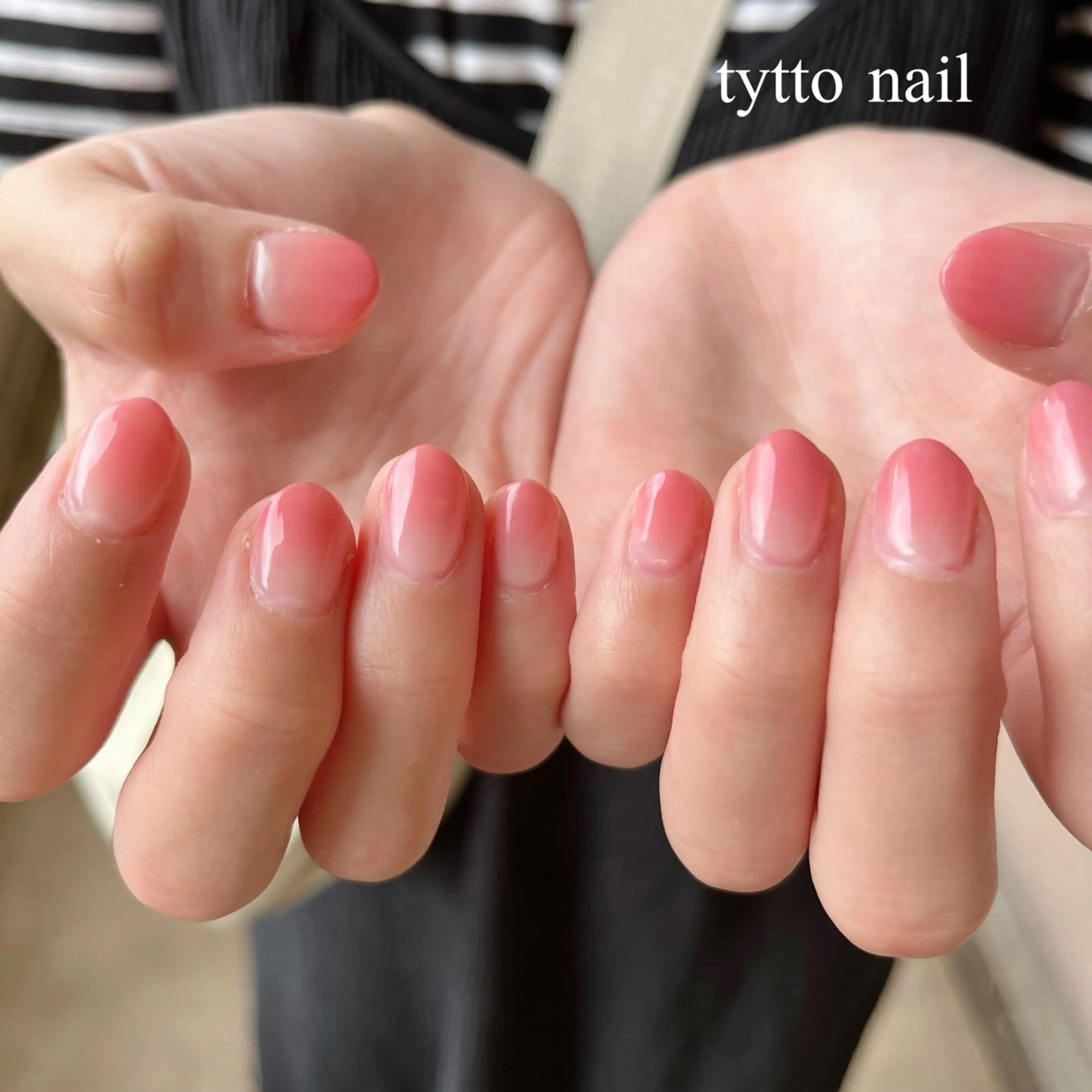 ネイル ブラウン マグネットネイル ミラーネイル ニュアンスネイル ぷっくりネイル ハンドネイル tytto nail ❤︎‪‪eri‪‪のネイルデザイン