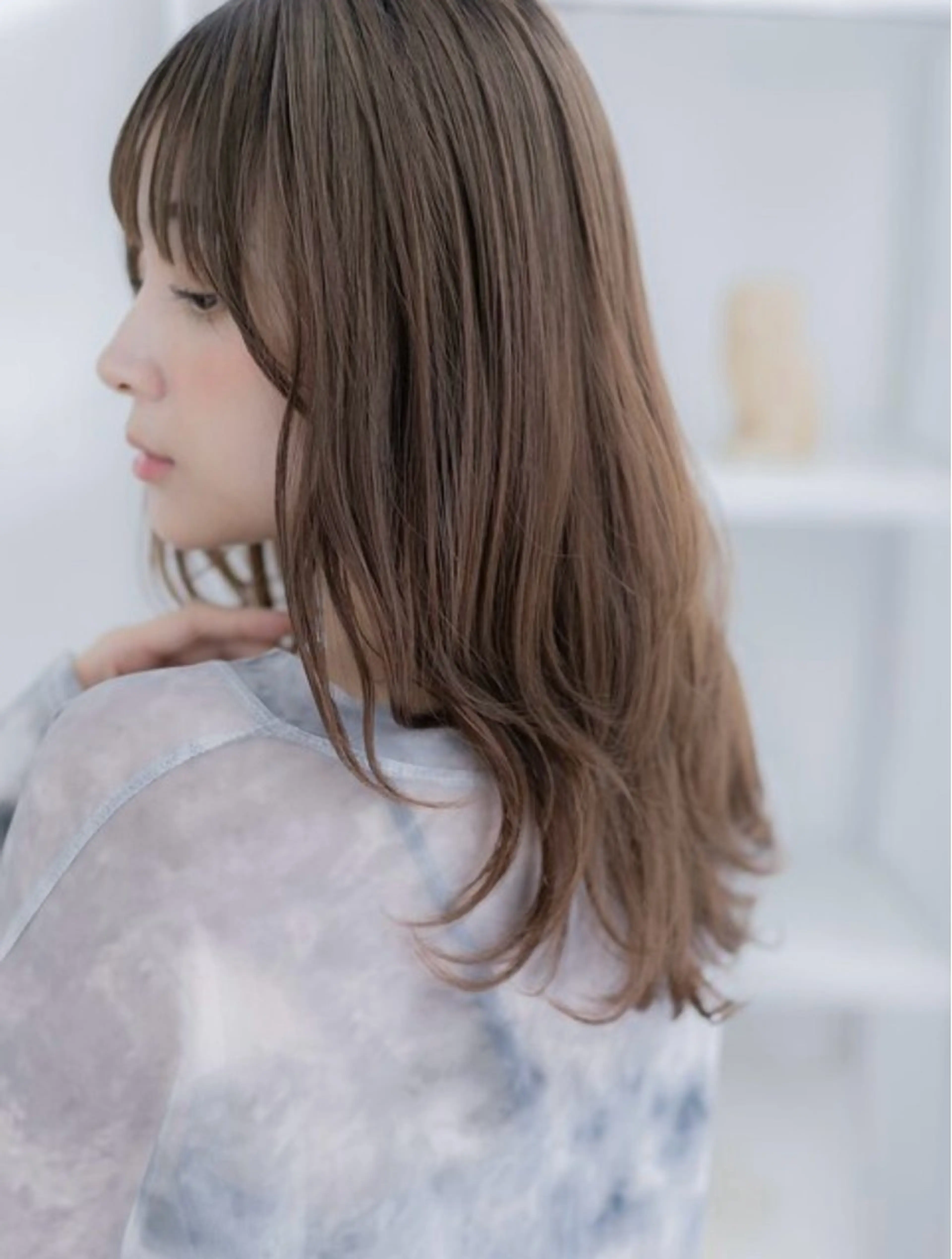 セミロング 森永 薫のヘアスタイル