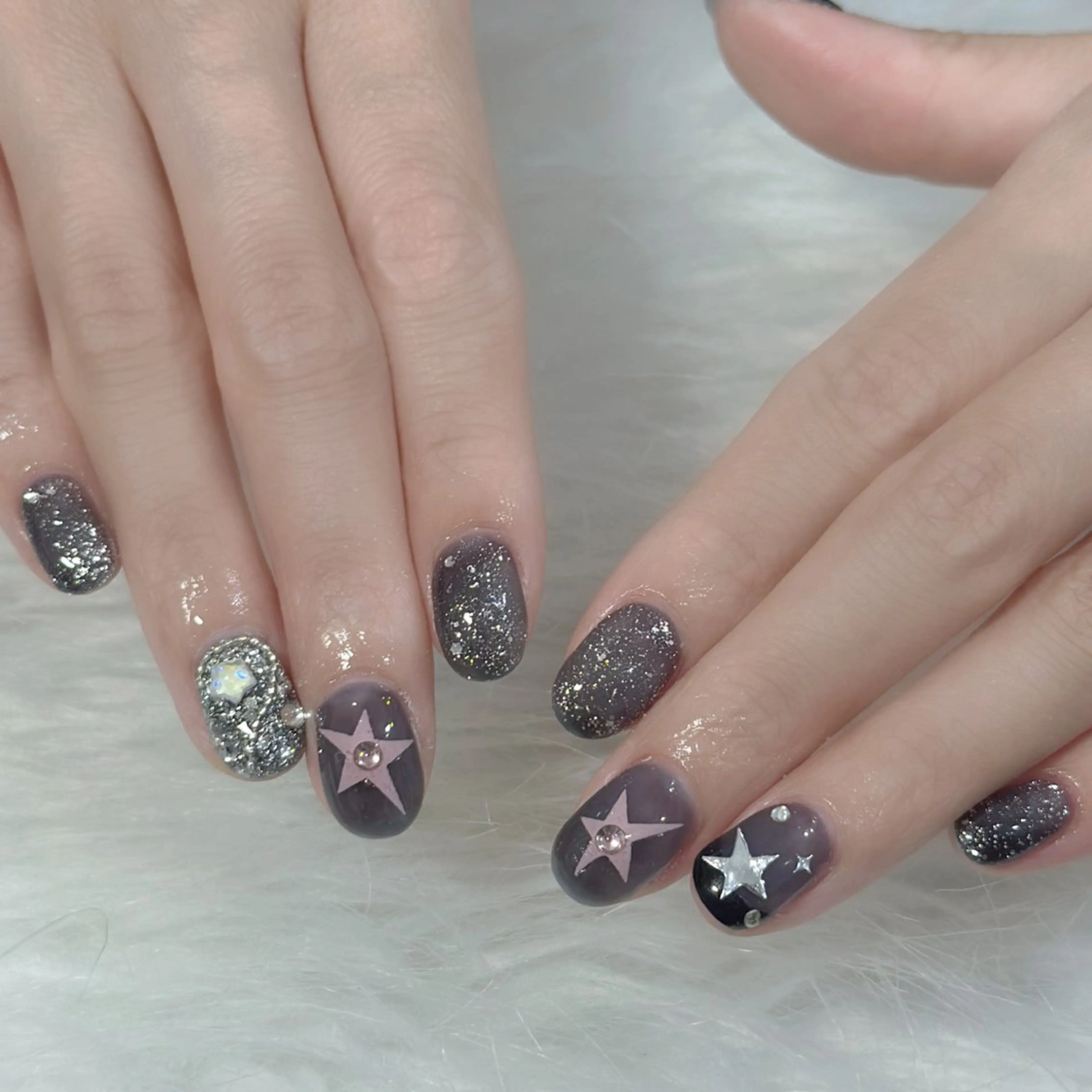 ネイル ハンドネイル フットネイル LAVISH nanamiのネイルデザイン