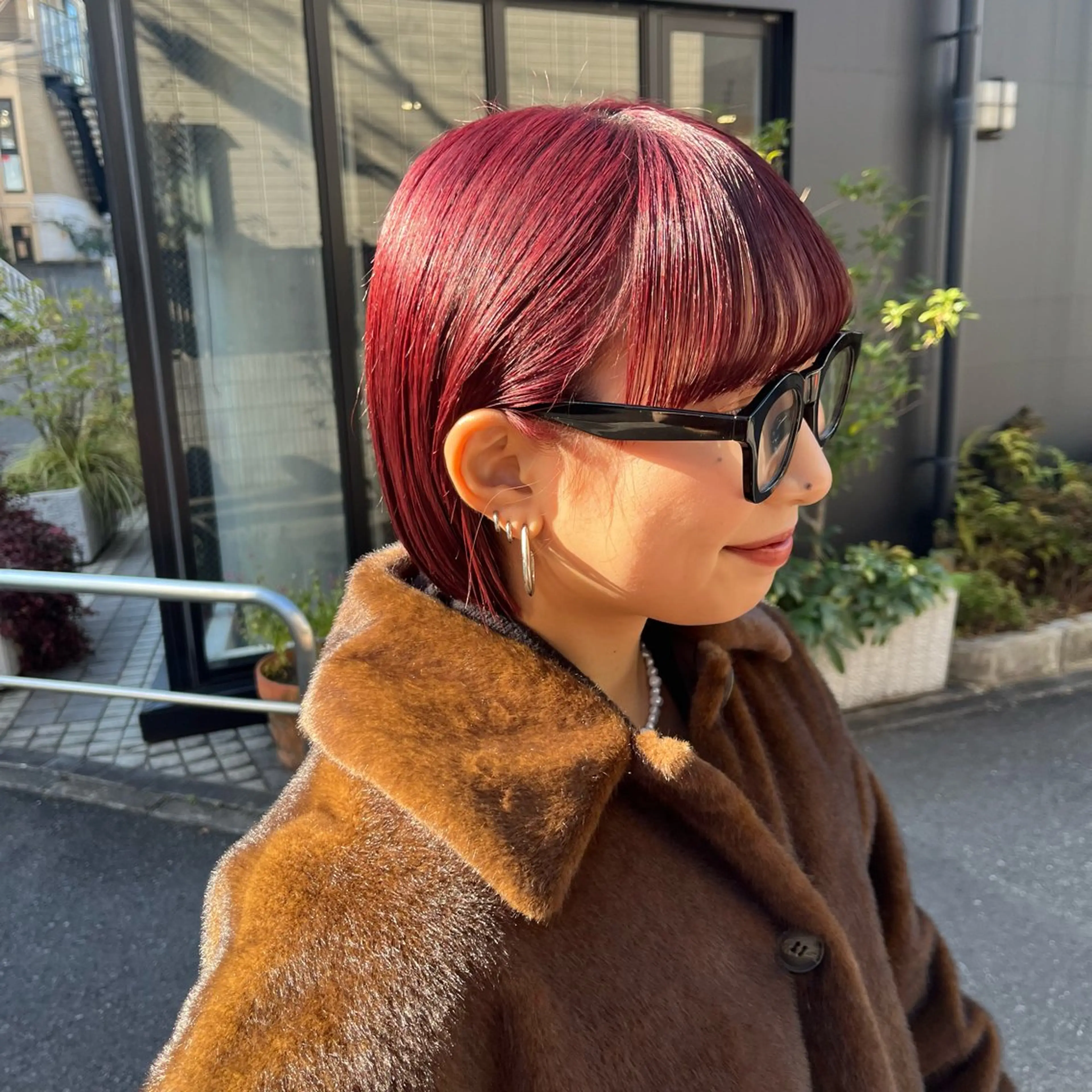 ミディアム ナミ🩶暗髪/暖色 ❤️/透明感/縮毛のヘアスタイル