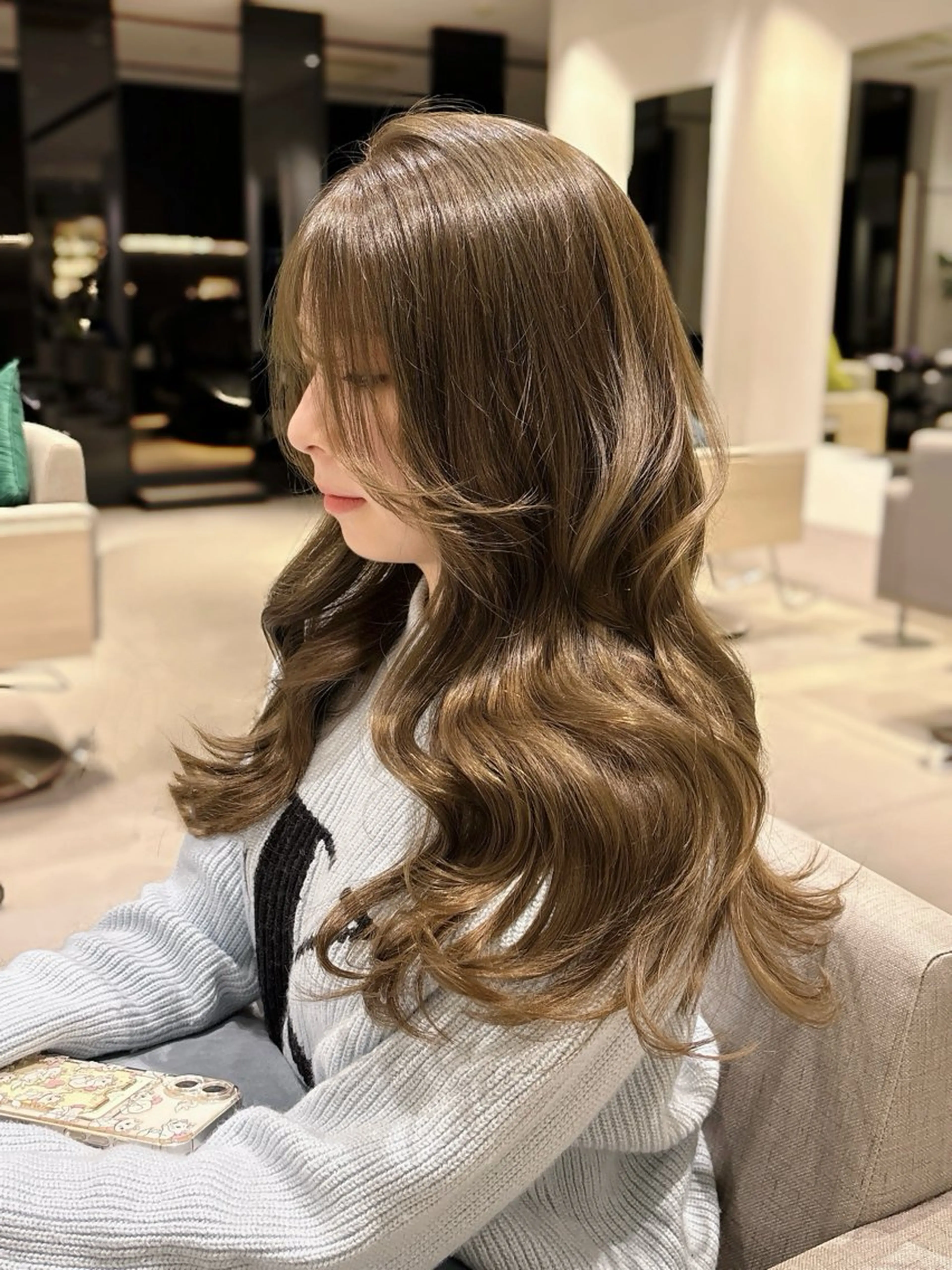 ロング カラー ヘアアレンジ ベージュカラー ブリーチ ブラウンカラー ブリーチなしカラー オリーブベージュ カット ヘアカラー トリートメント 銀座/韓国レイヤー/ 艶カラー🍓原田侑依のヘアスタイル
