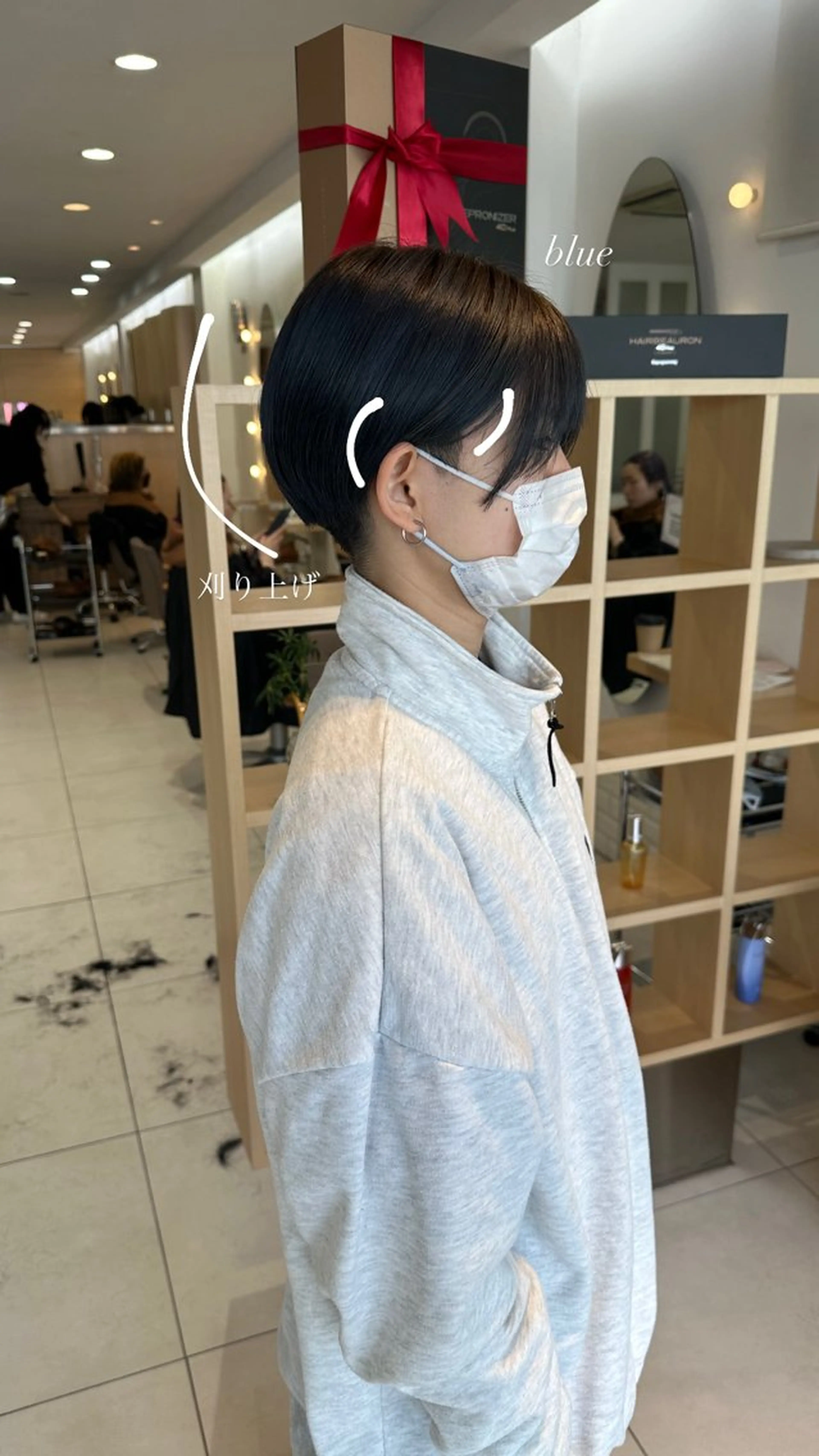 ショート カラー ブルーカラー ショートヘア カット トリートメント 山下恋佳/矢場町/ ブリーチ/ショートのヘアスタイル