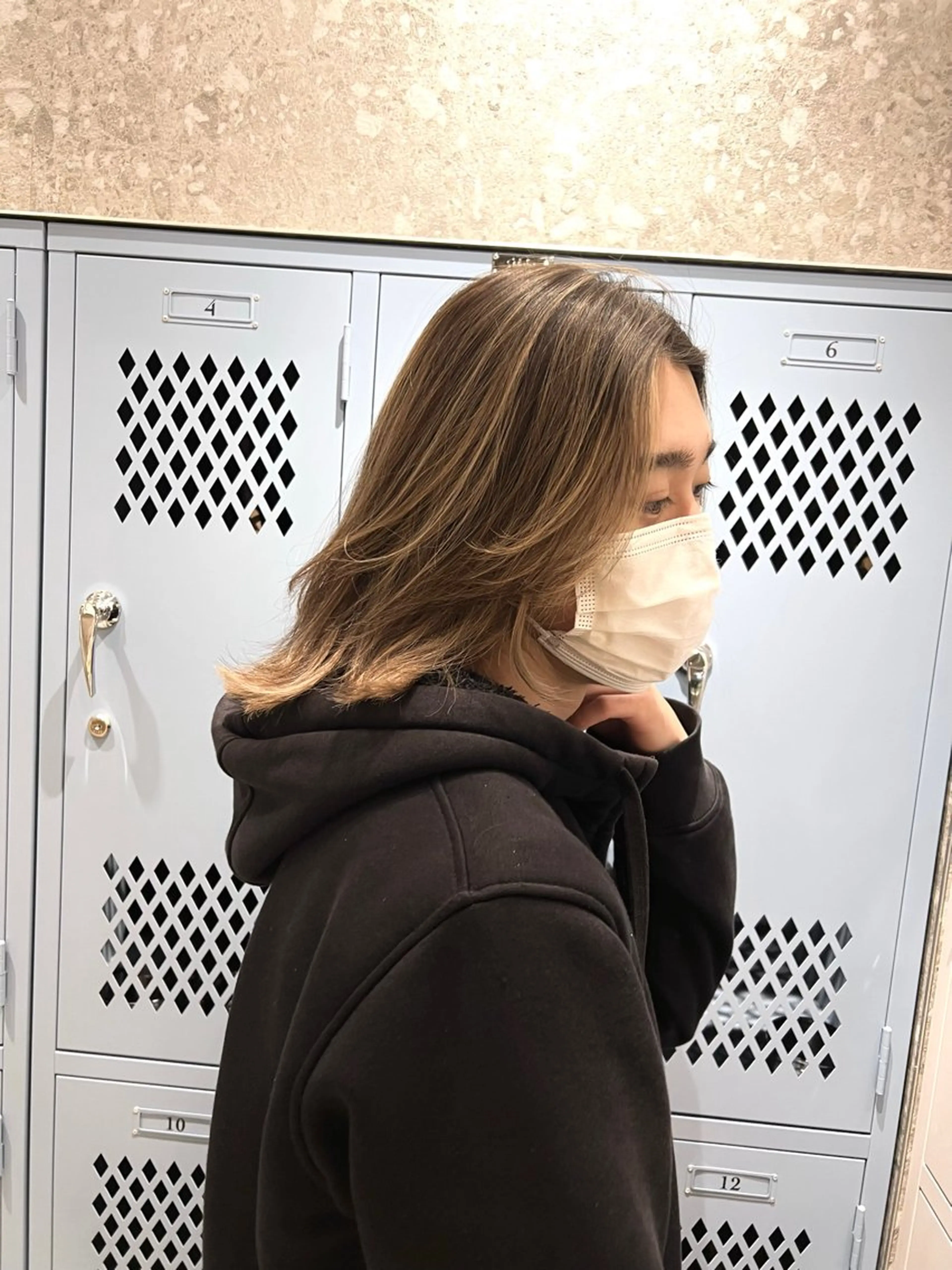 ミディアム カラー メンズ メンズバレイヤージュ メンズハイライト バレイヤージュ ハイライトカラー ハイライト ヘアカラー fit /HONOKAのヘアスタイル