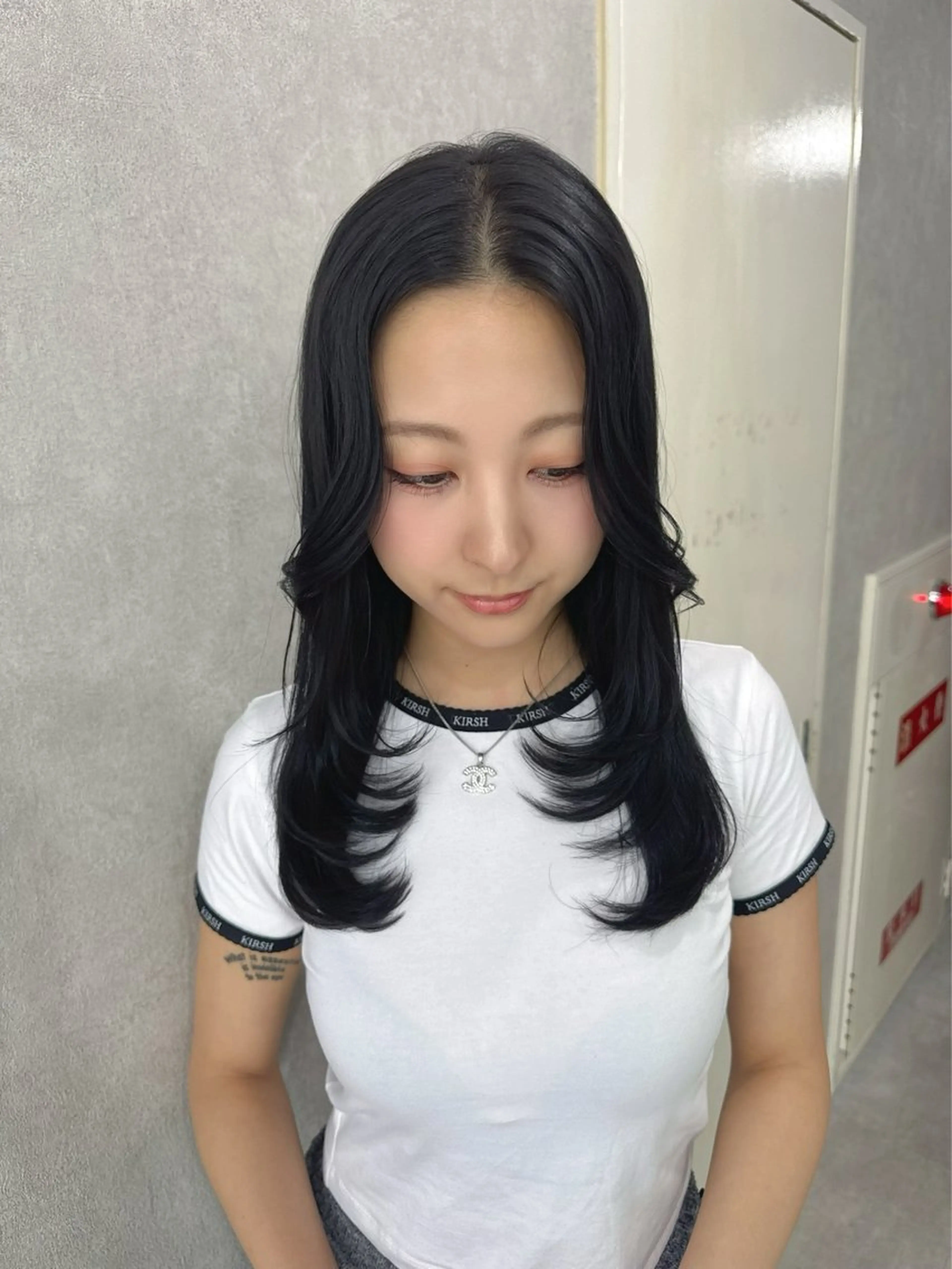 ロング カラー アッシュ アッシュブラウン ベージュカラー 黒髪 ブリーチ カット ヘアカラー トリートメント 赤み無し柔らかカラー 【梅田】madokaのヘアスタイル