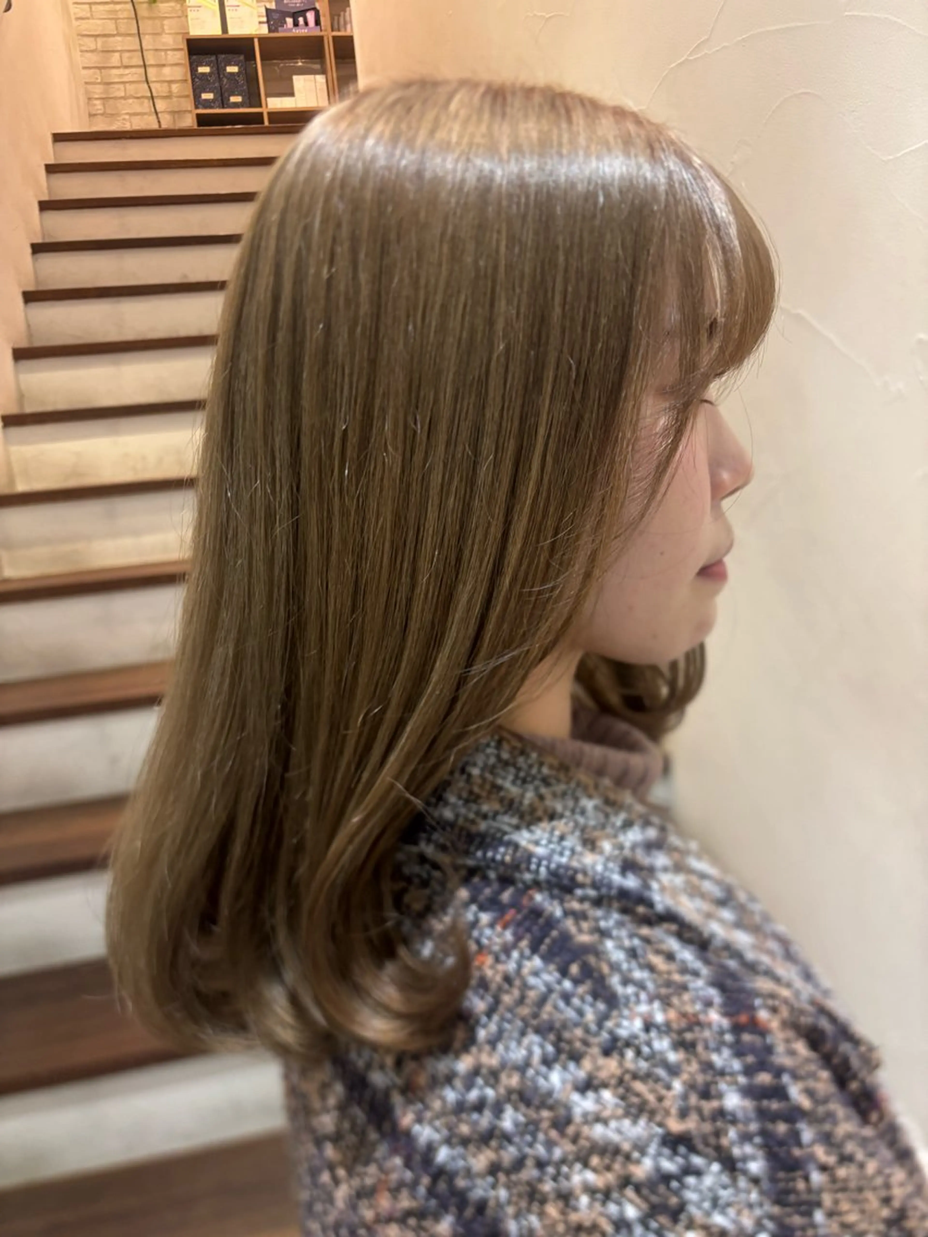 ロング カラー ヘアアレンジ ブリーチ ミドウチ アヤカのヘアスタイル