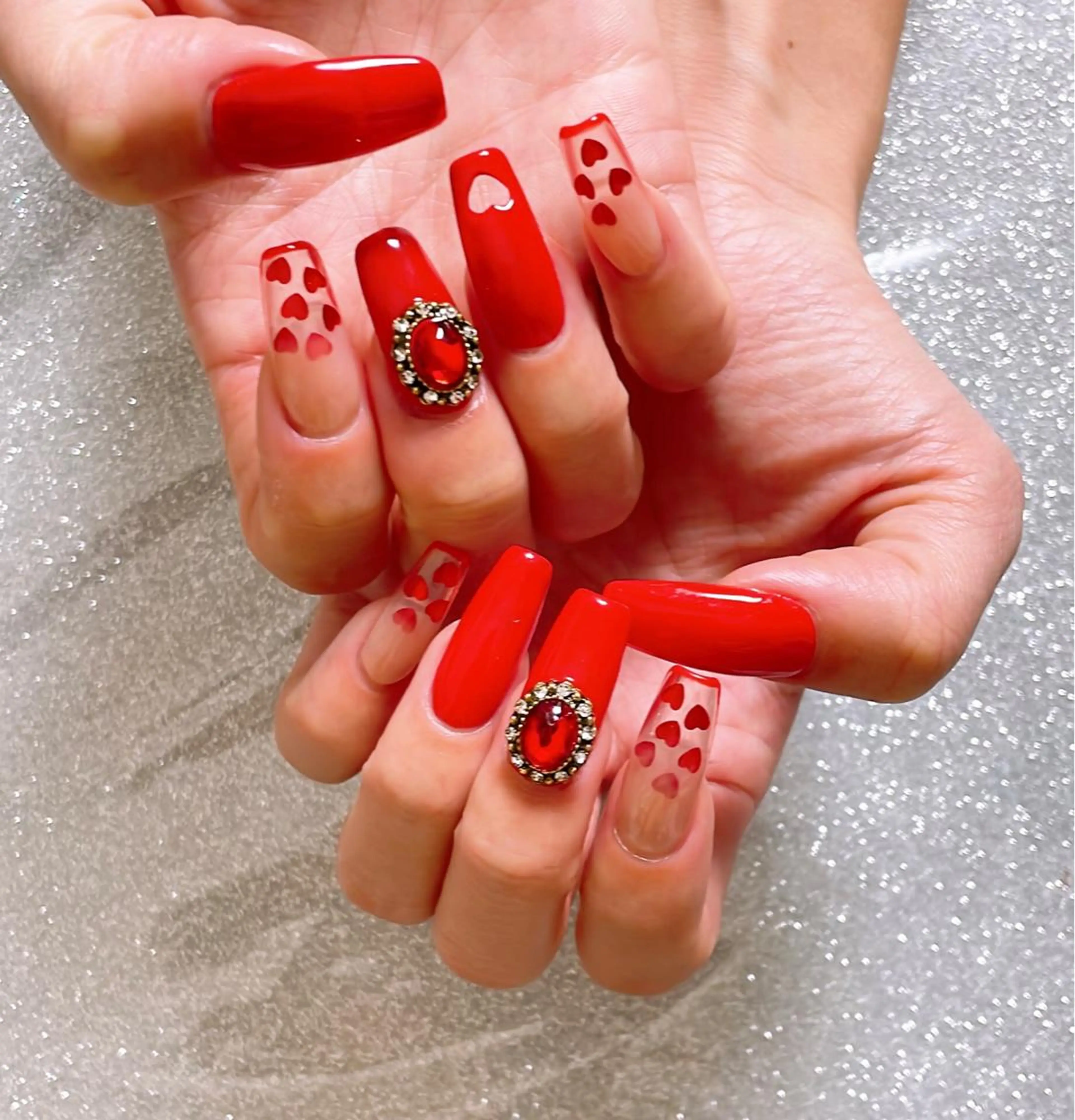 ネイル VIERU 🌈🎀💖のネイルデザイン