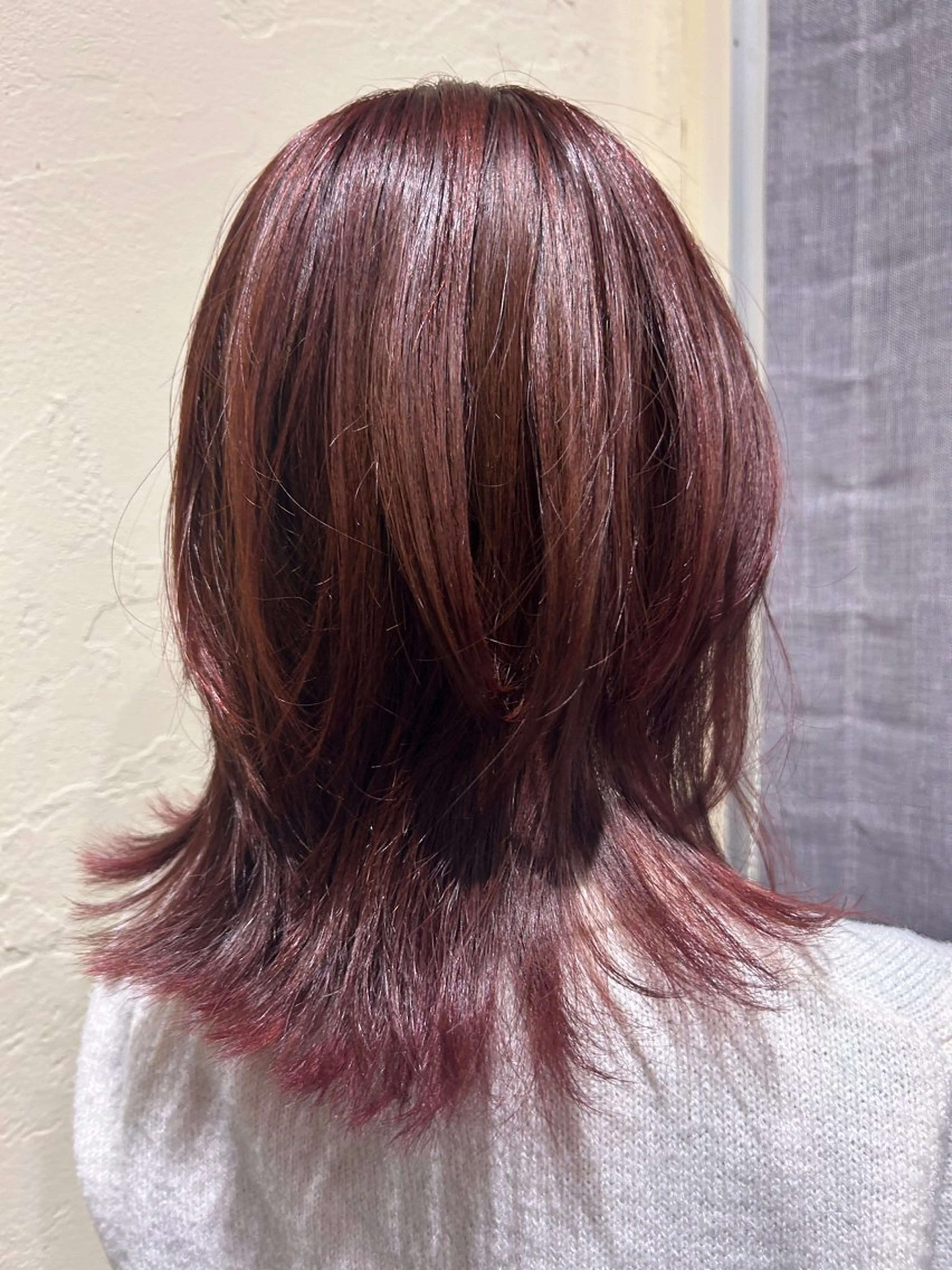 セミロング 井上 萌のヘアスタイル