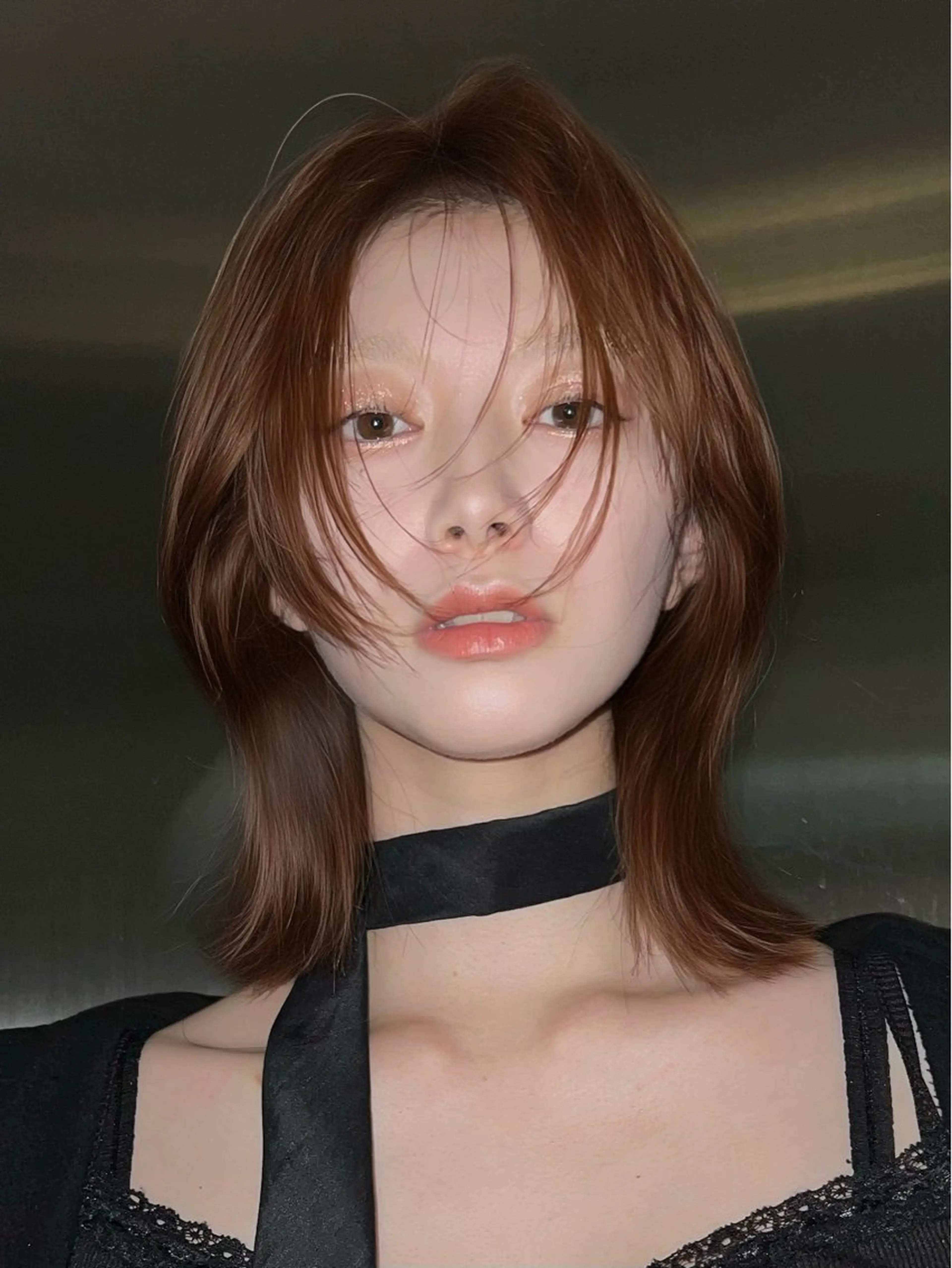 ミディアム カラー カット ヘアカラー トリートメント 抜きっぱなしブロンド /ハイトーン/カナタのヘアスタイル